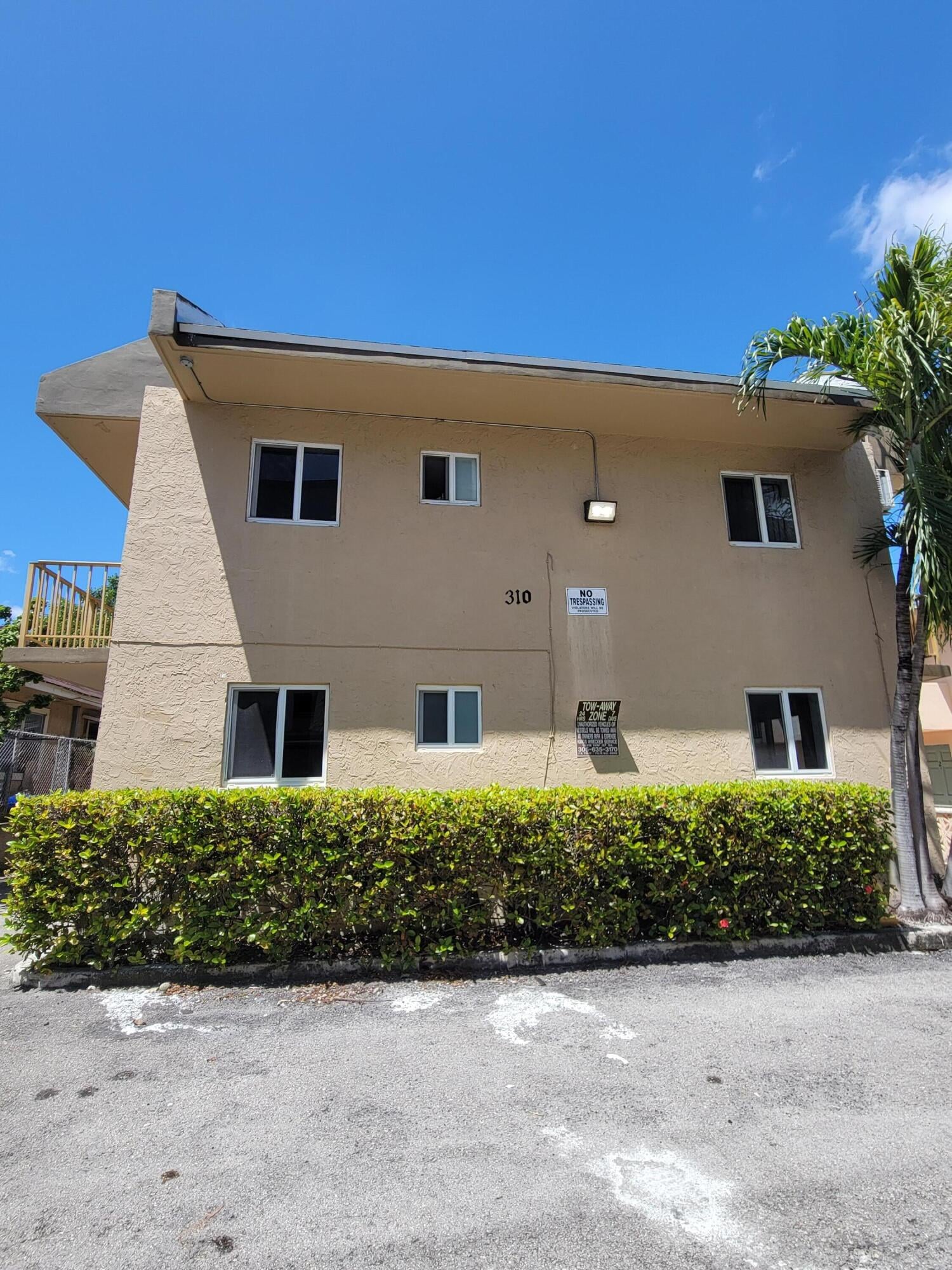 2BR – Apartment at 310 NW 16th Avenue #1