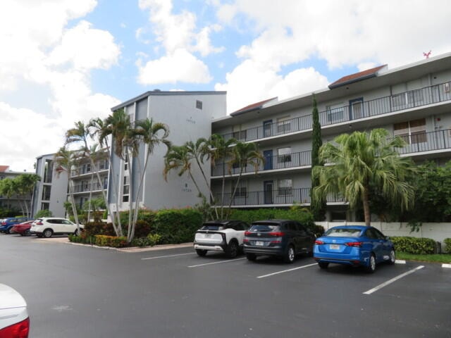2BR – Condominium at 14723 Cumberland Drive #1060