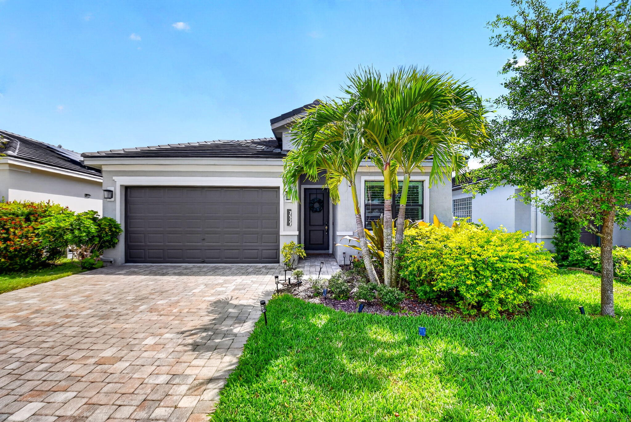 3BR – SingleFamilyResidence at 7527 Moonrise Drive