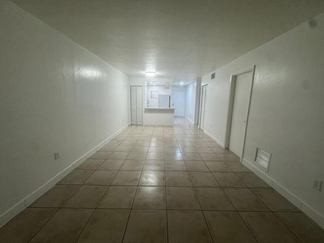 2BR – Apartment at 5525 SW 41st Street #122