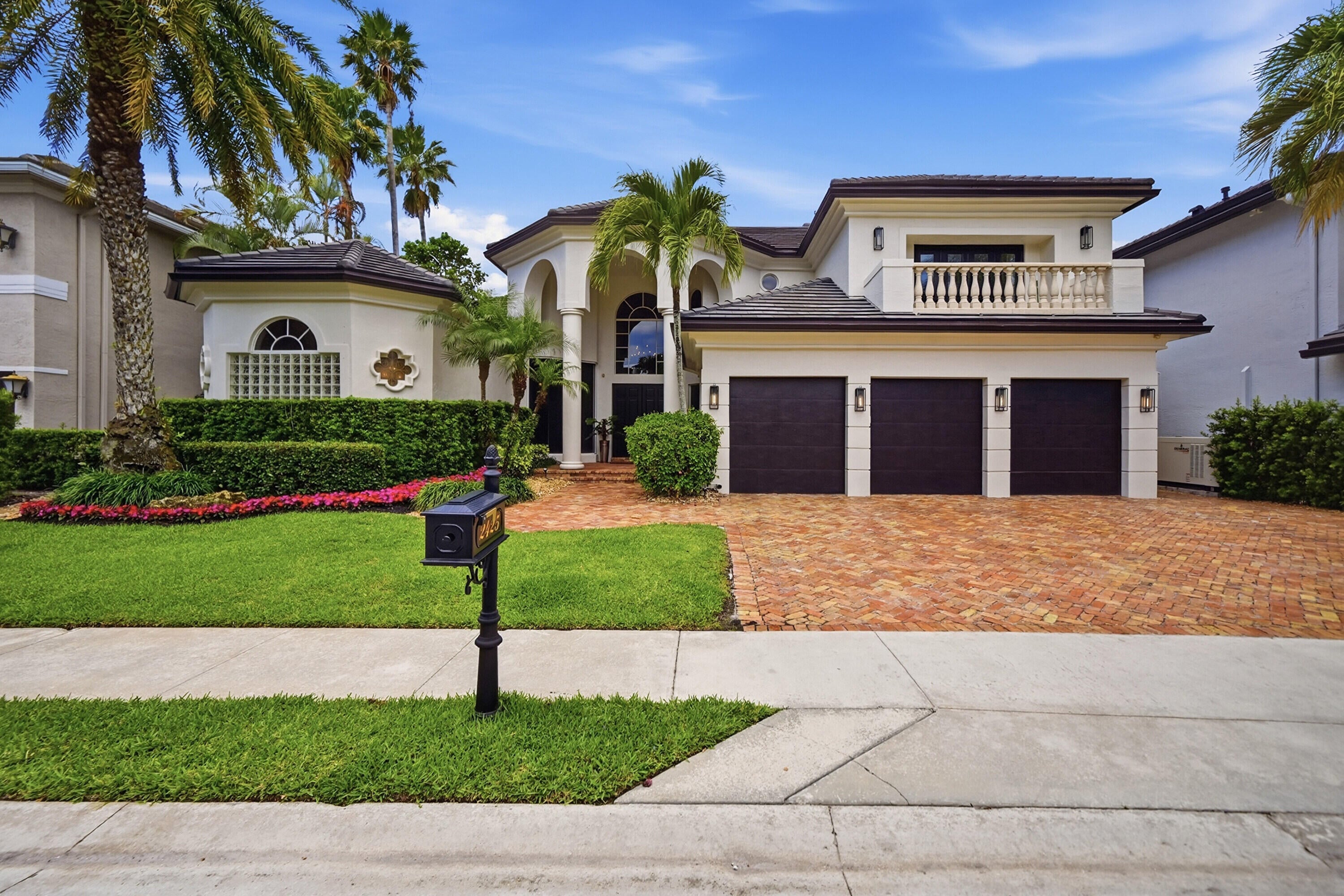 5BR – SingleFamilyResidence at 2425 NW 49th Lane