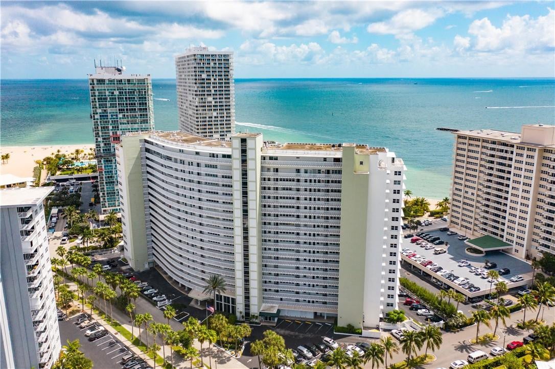 1BR – Condominium at 2000 S Ocean Drive #808