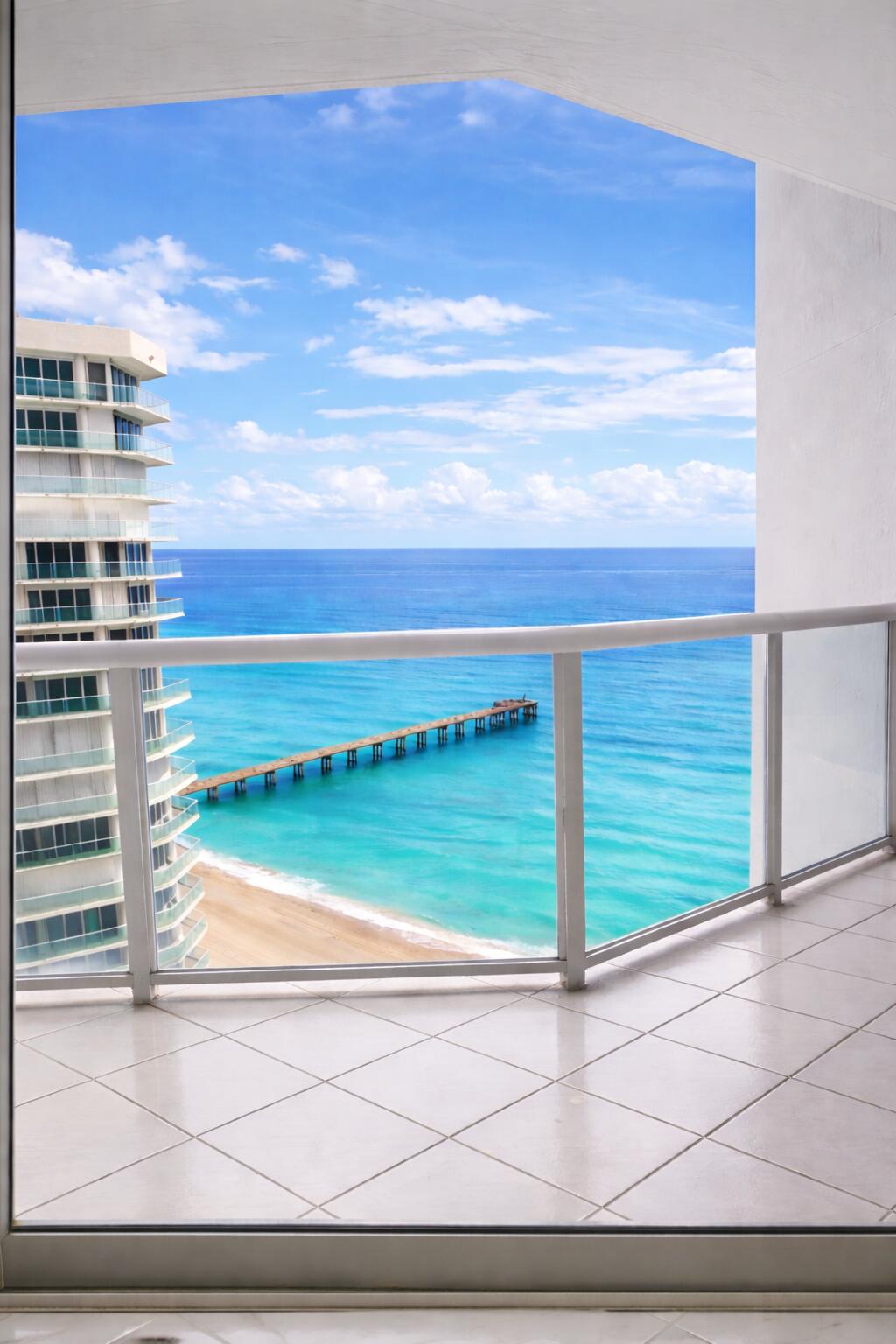 3BR – Condominium at 16425 Collins Avenue #2514