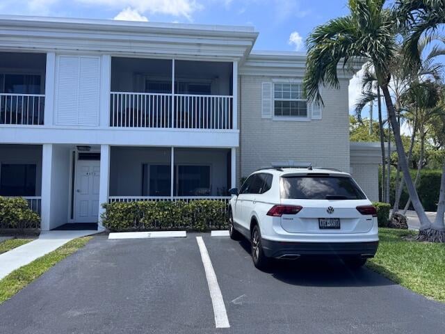 1BR – Condominium at 6475 Bay Club Drive #4