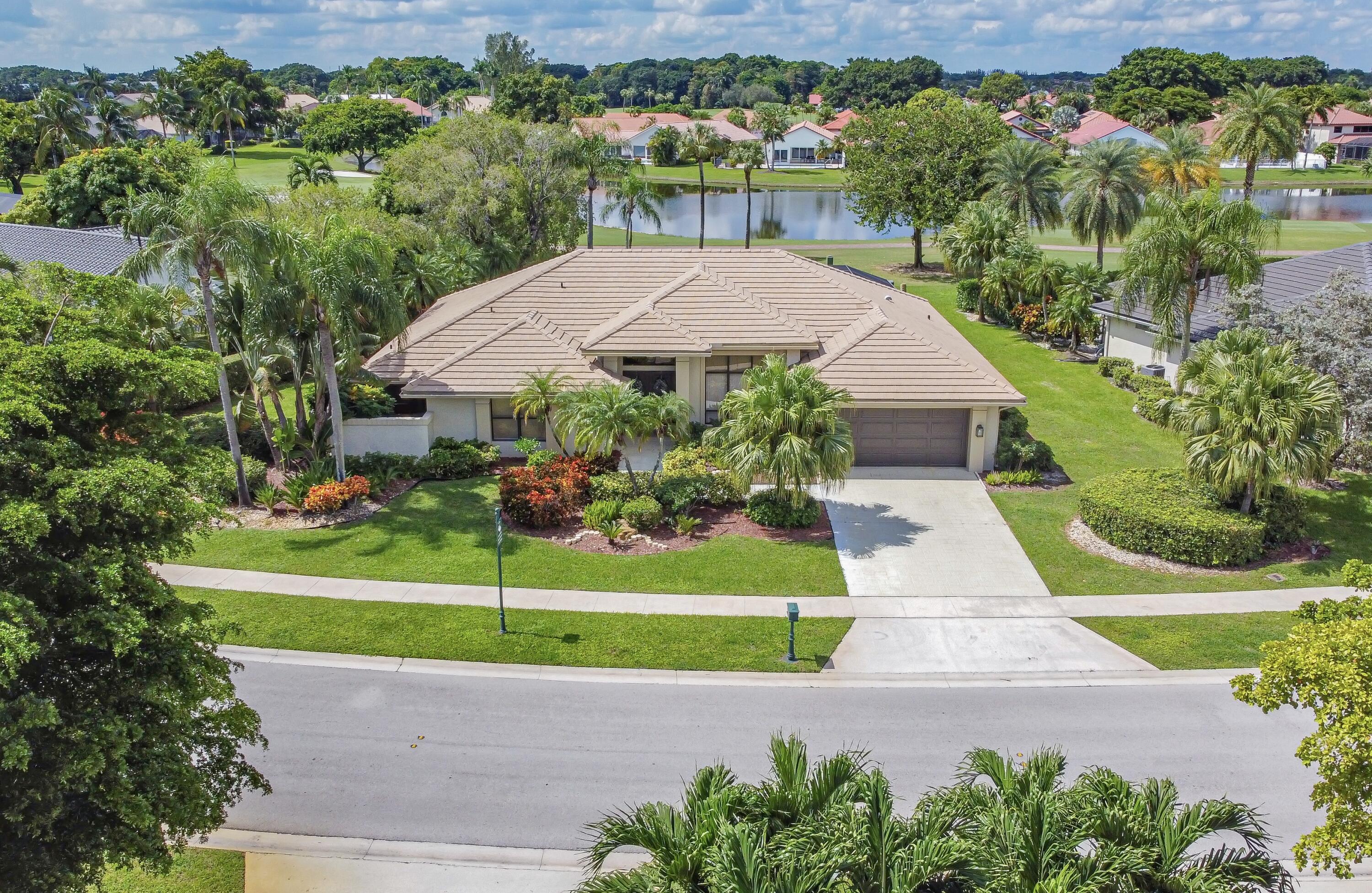 3BR – SingleFamilyResidence at 11415 Boca Woods Lane