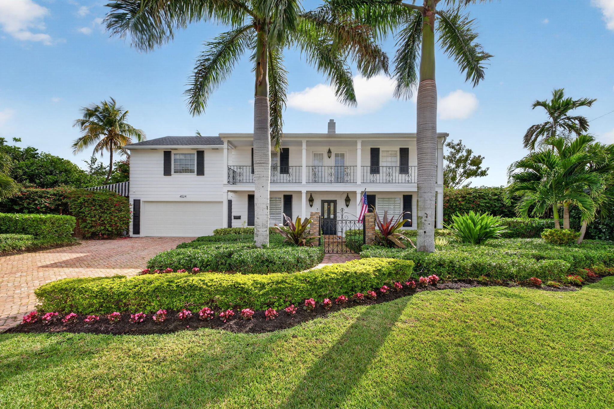 5BR – SingleFamilyResidence at 4524 NE 22nd Road