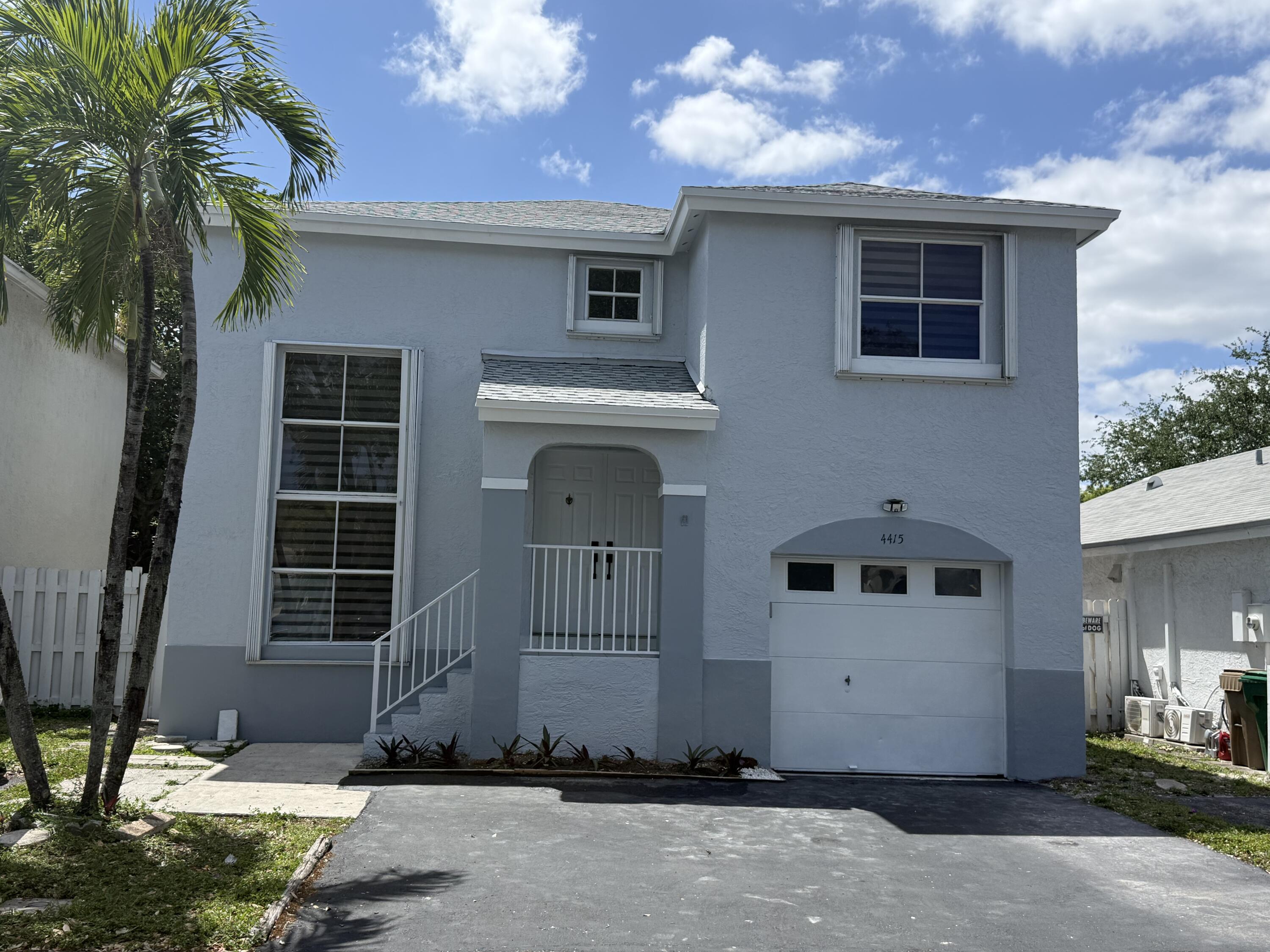 4BR – SingleFamilyResidence at 4415 SW 72nd Terrace