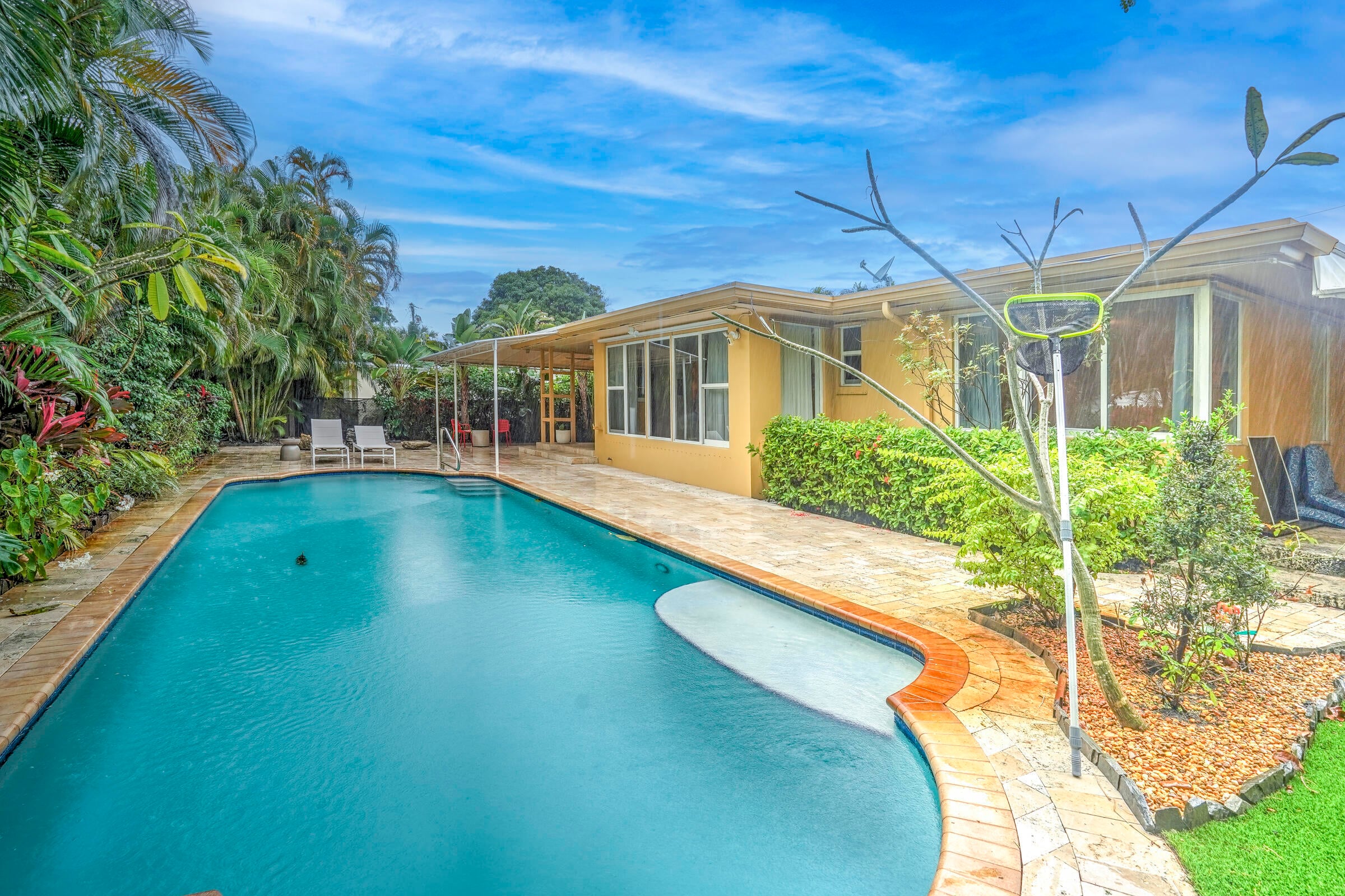 3BR – SingleFamilyResidence at 216 32nd Street