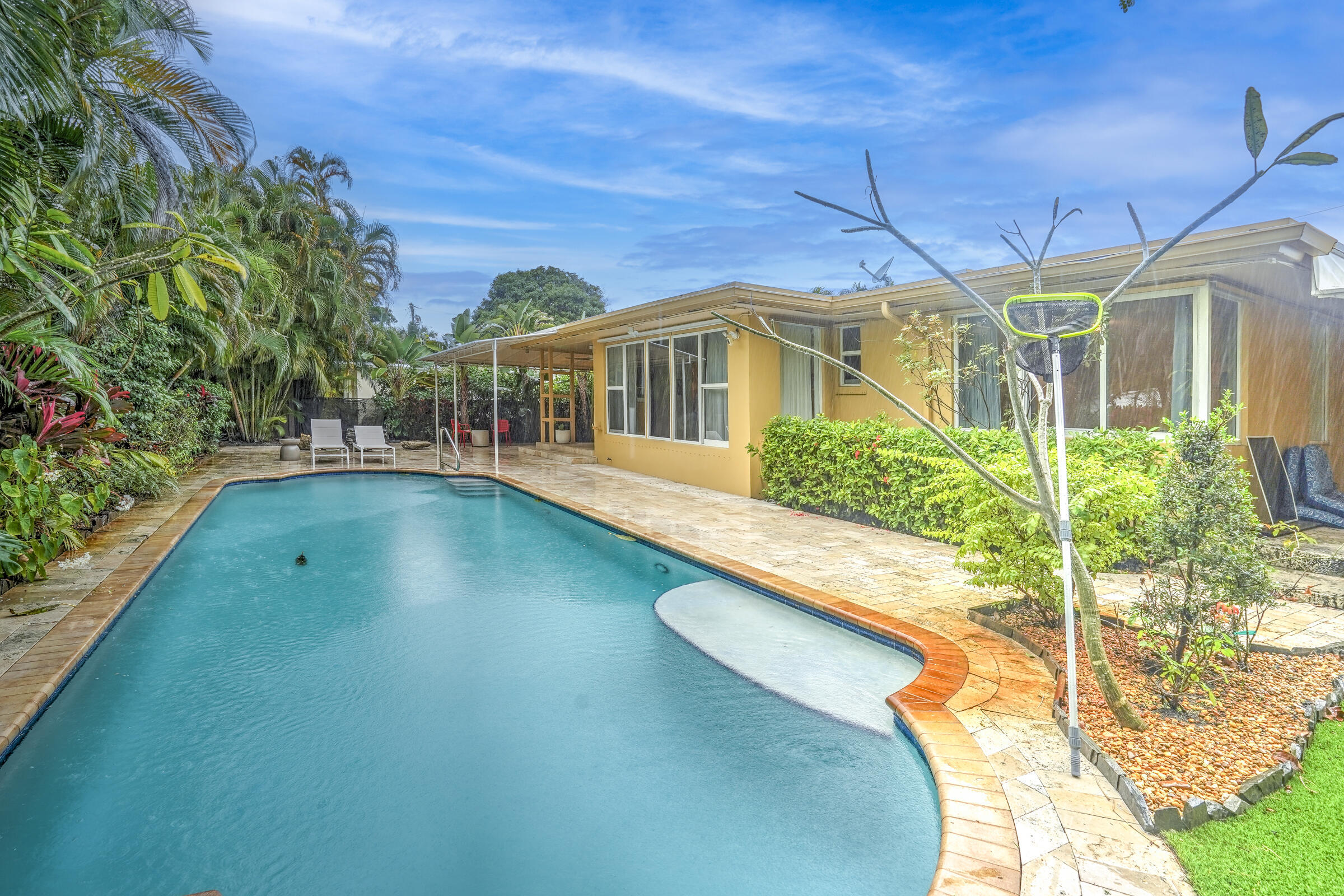 3BR – SingleFamilyResidence at 216 32nd Street