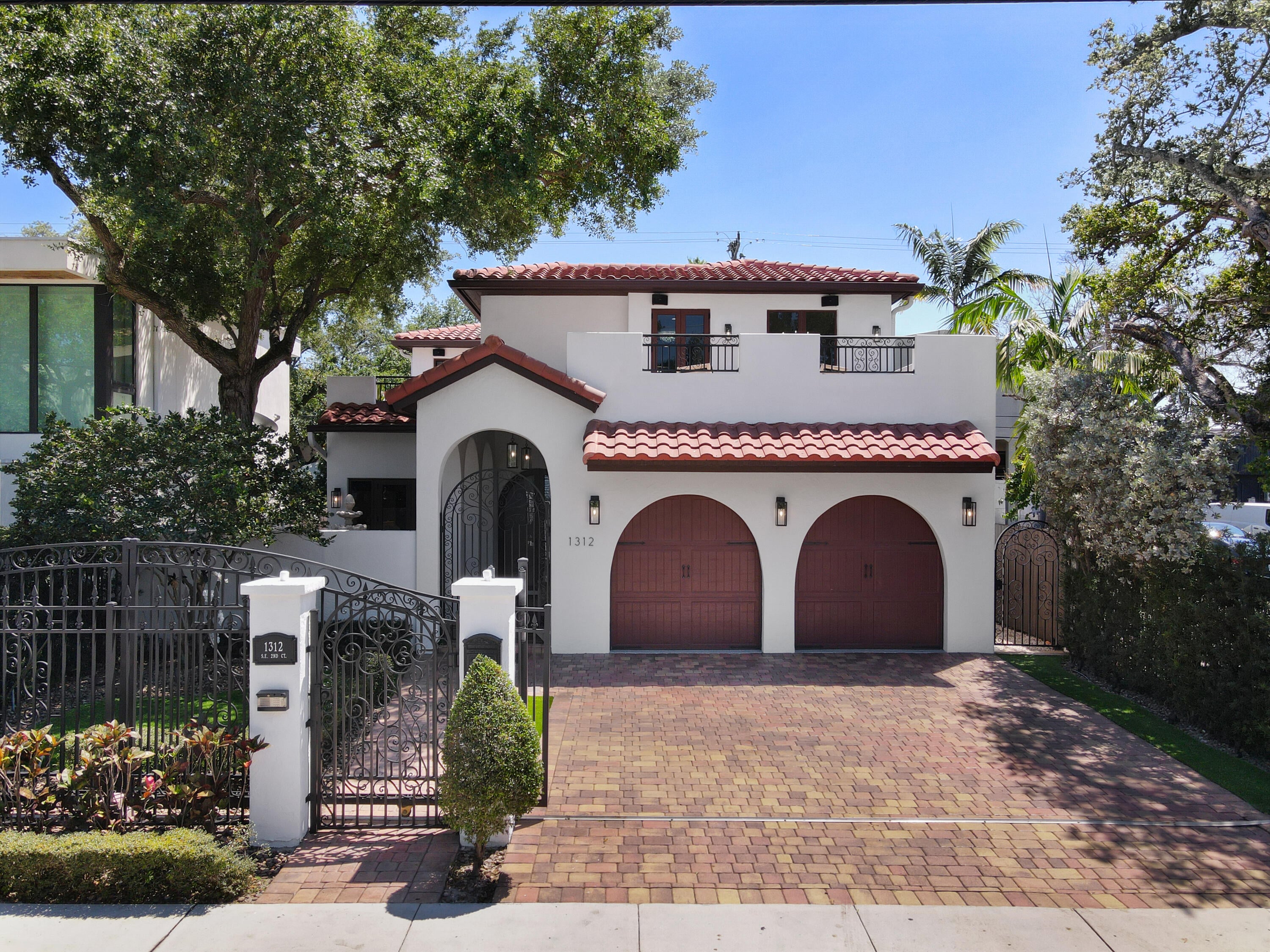 3BR – SingleFamilyResidence at 1312 SE 2nd Court