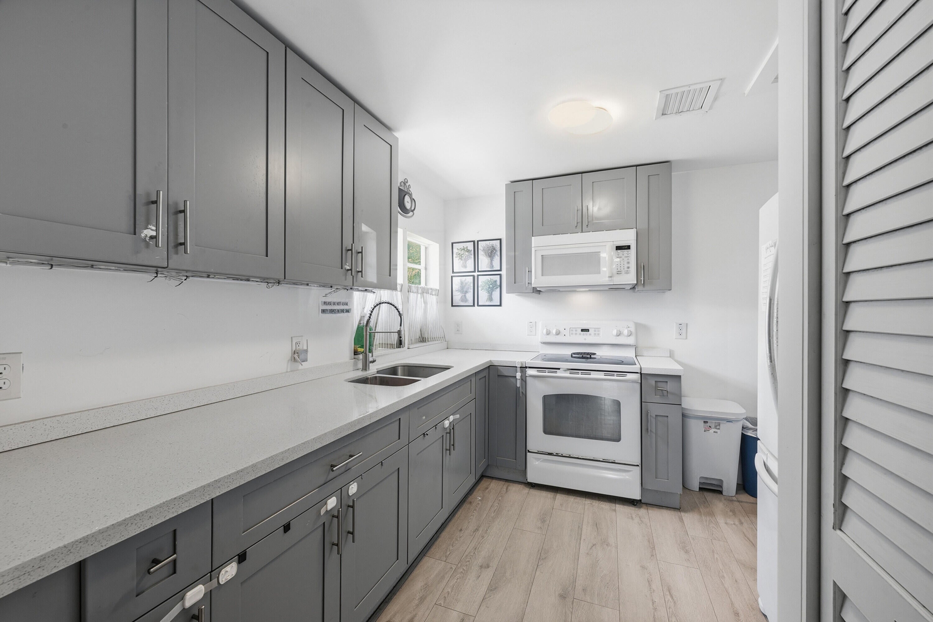 6BR – SingleFamilyResidence at 7700 NE 1st Court