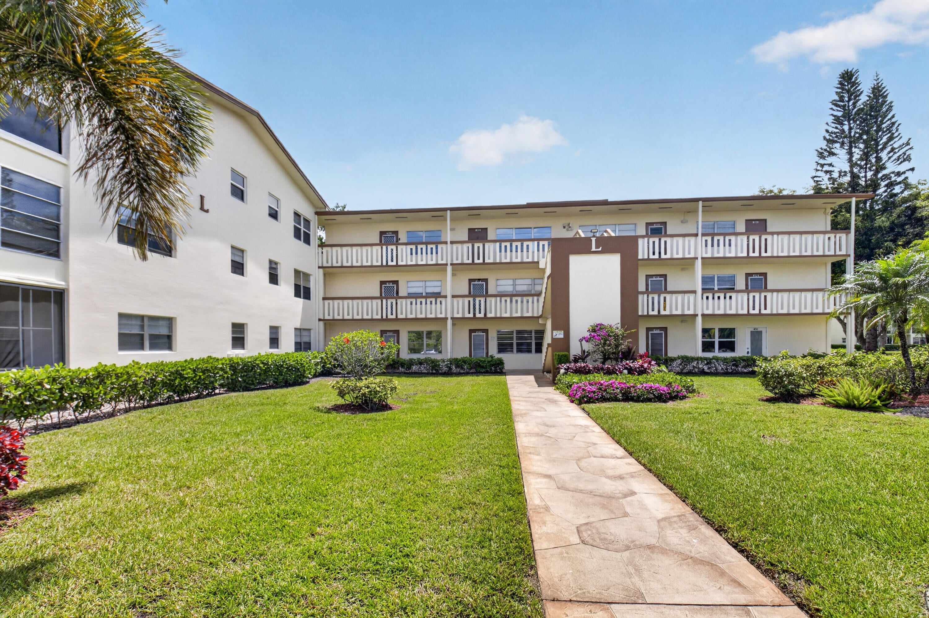 1BR – Condominium at 474 Mansfield L