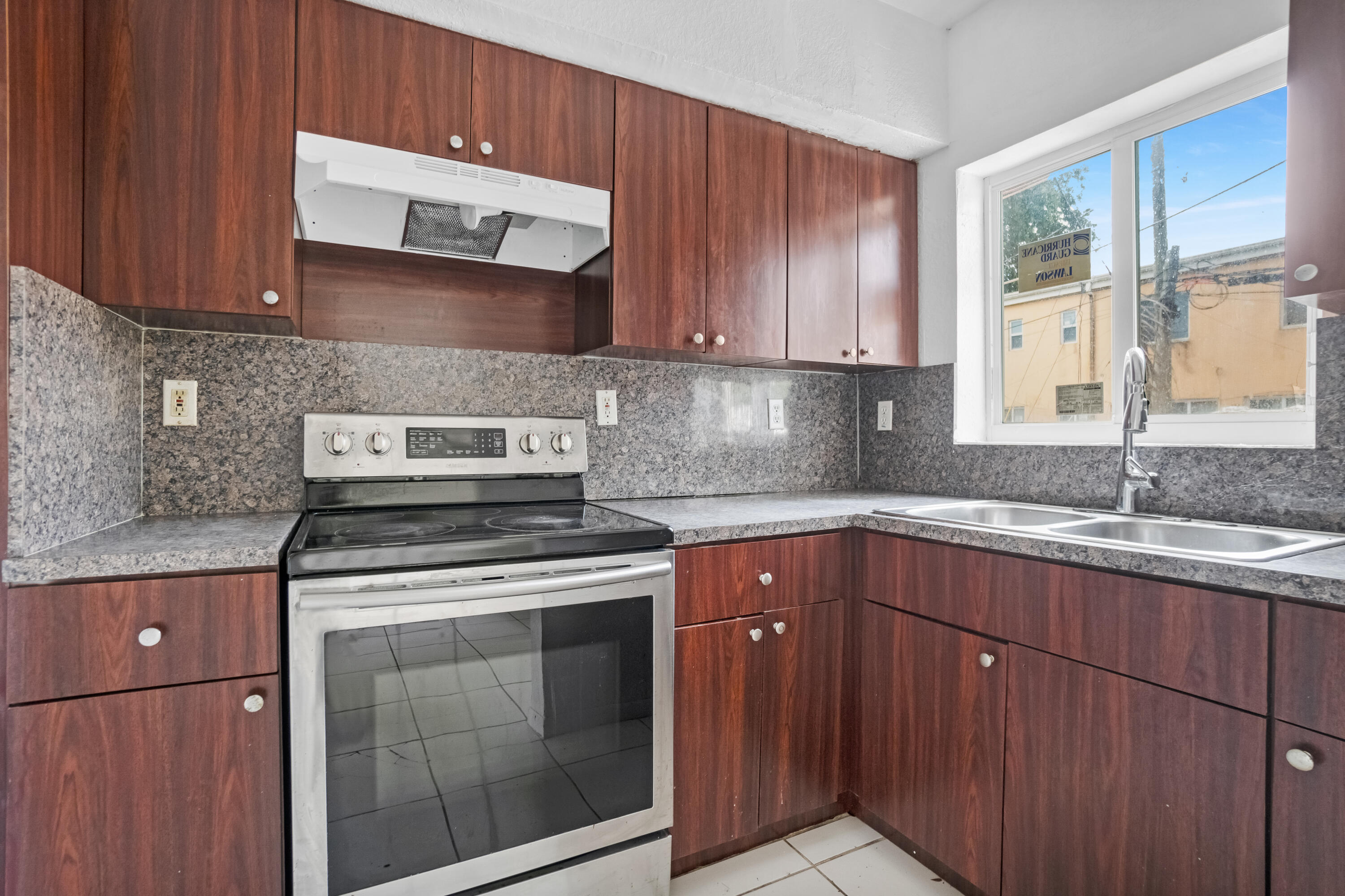 2BR – Townhouse at 306 NW 84th Terrace #306