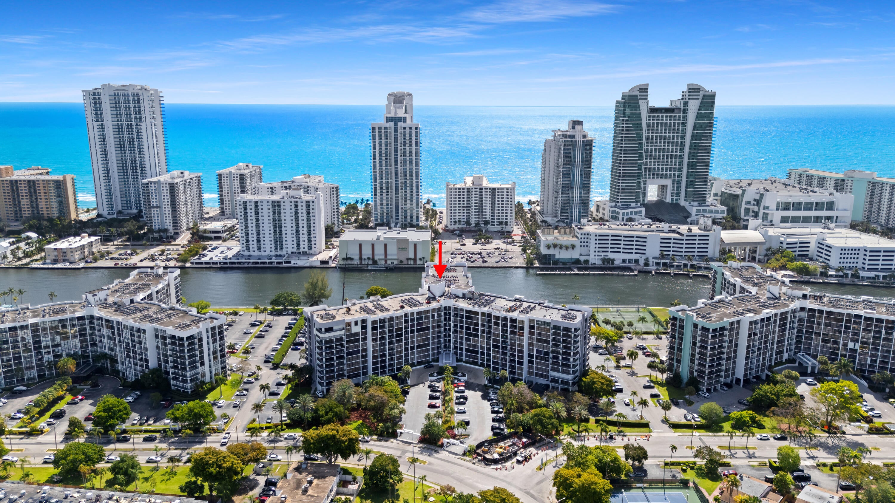 1BR – Condominium at 600 Parkview Drive #823