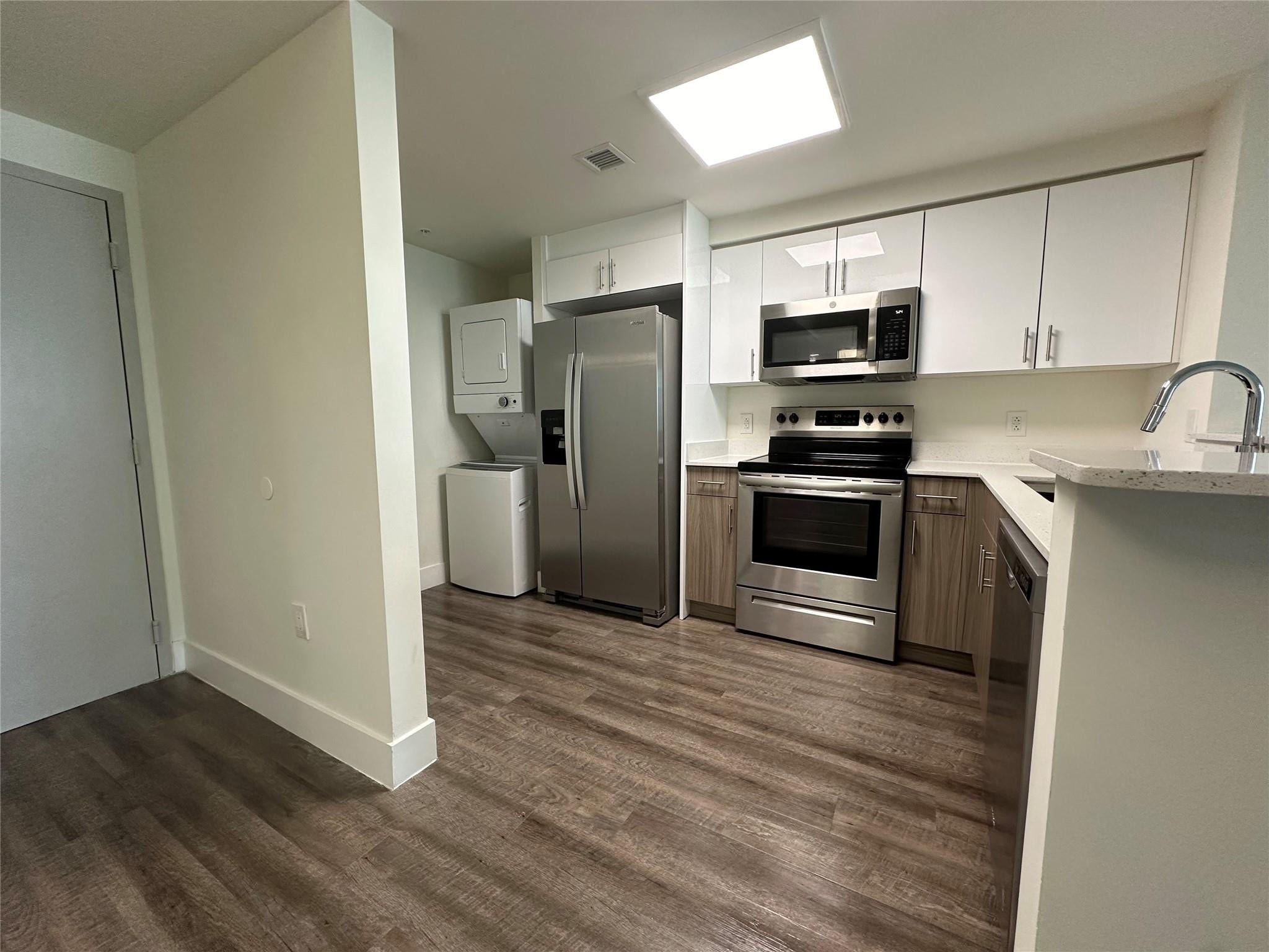 1BR – Condominium at 110 SW 12th Street #1903