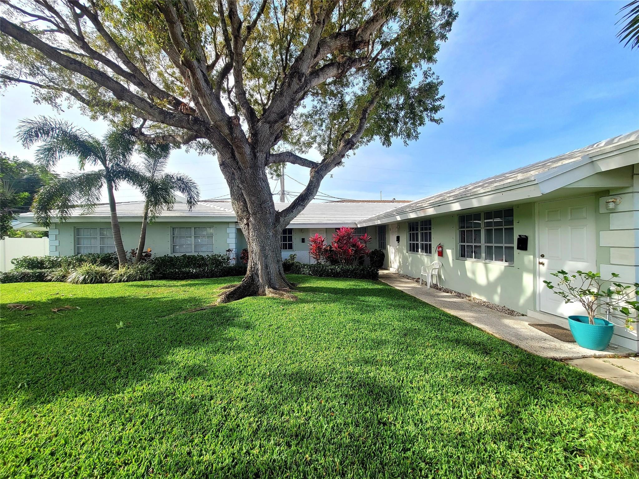 1BR – Apartment at 2120 NE 41st Street #C