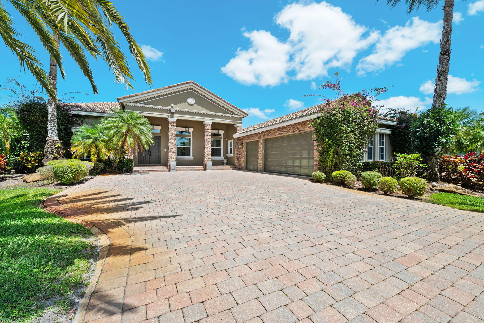 5BR – SingleFamilyResidence at 11371 NW 6th Street