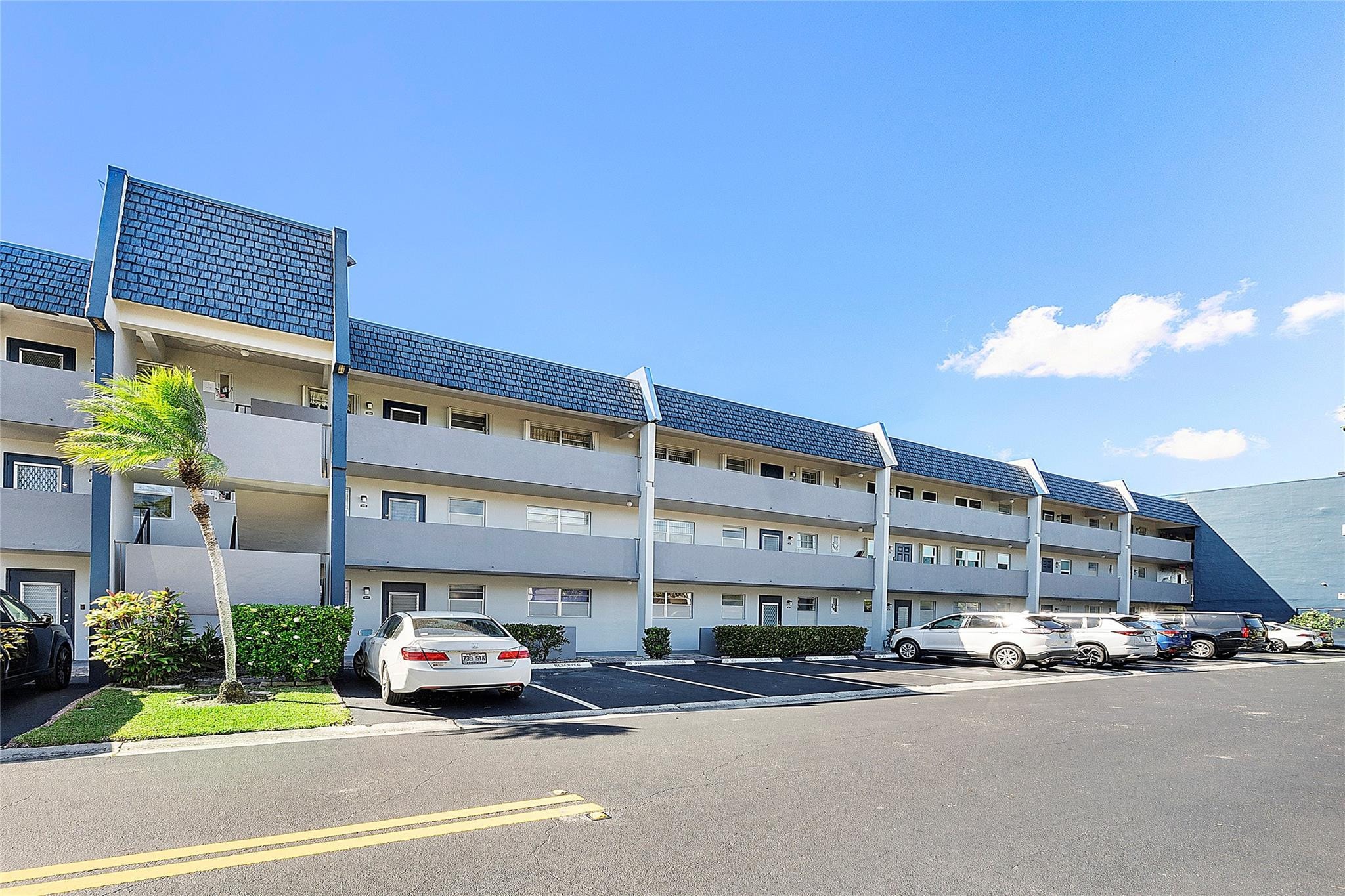 2BR – Condominium at 7847 Golf Circle Drive #211