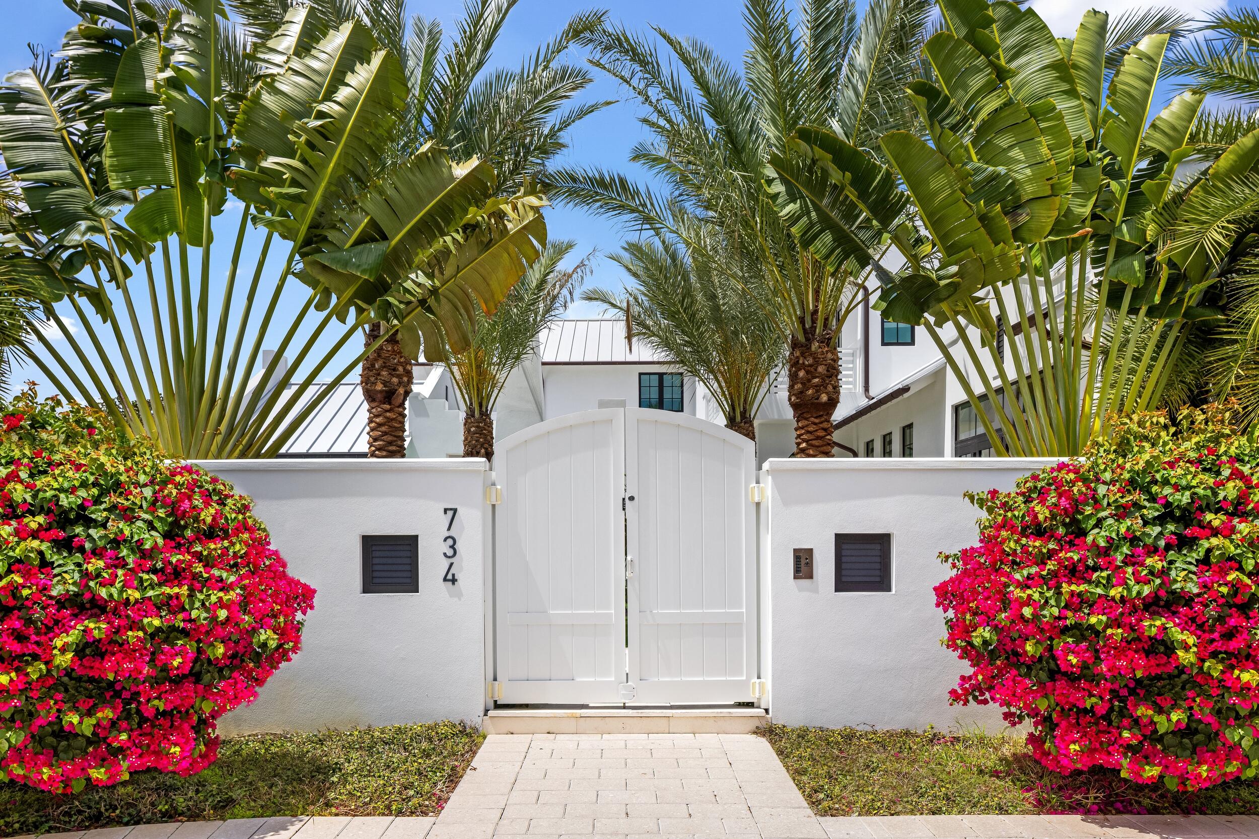 4BR – SingleFamilyResidence at 734 S Ocean Boulevard