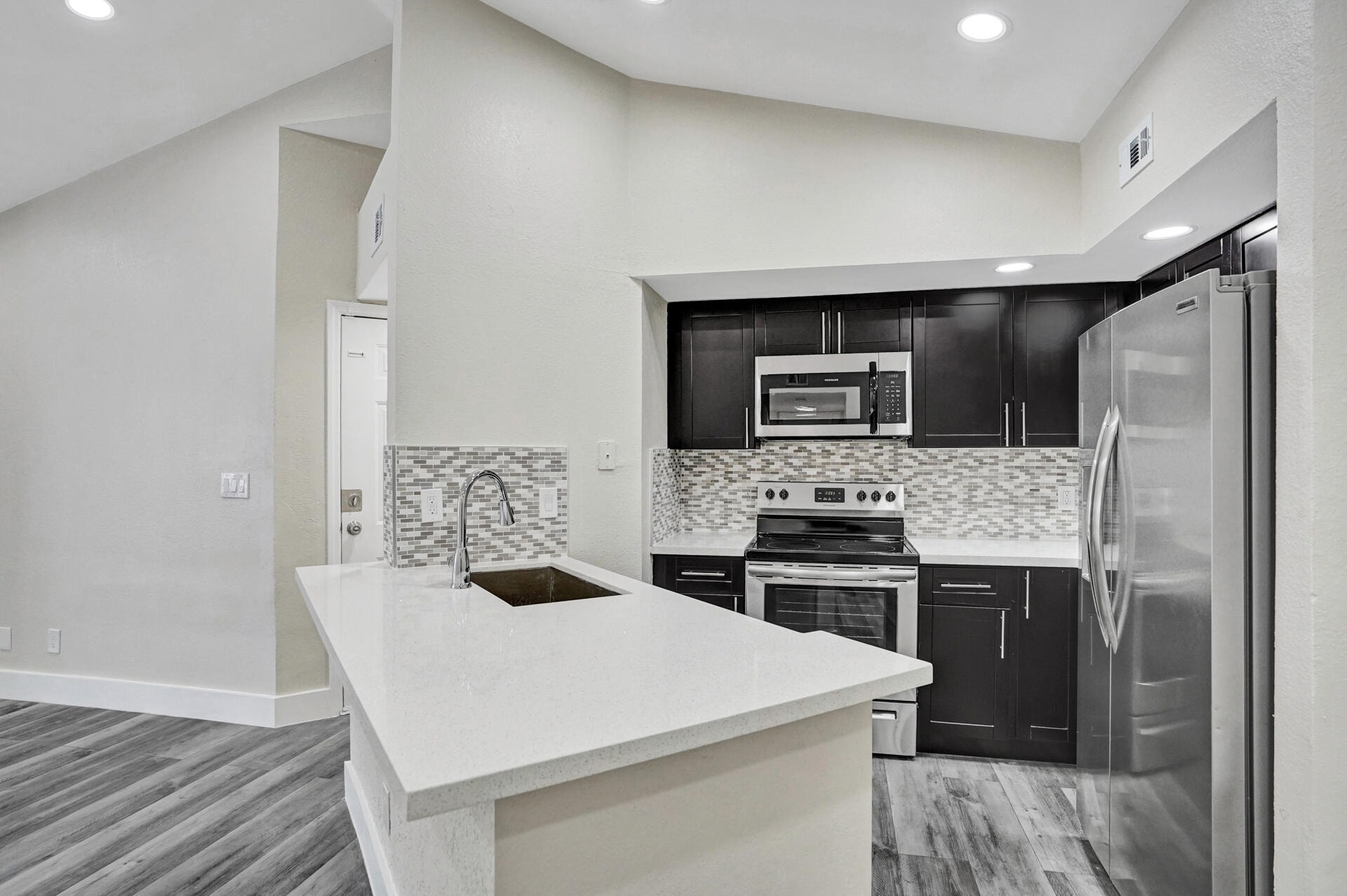 2BR – Condominium at 595 Vista Isles Drive #1925