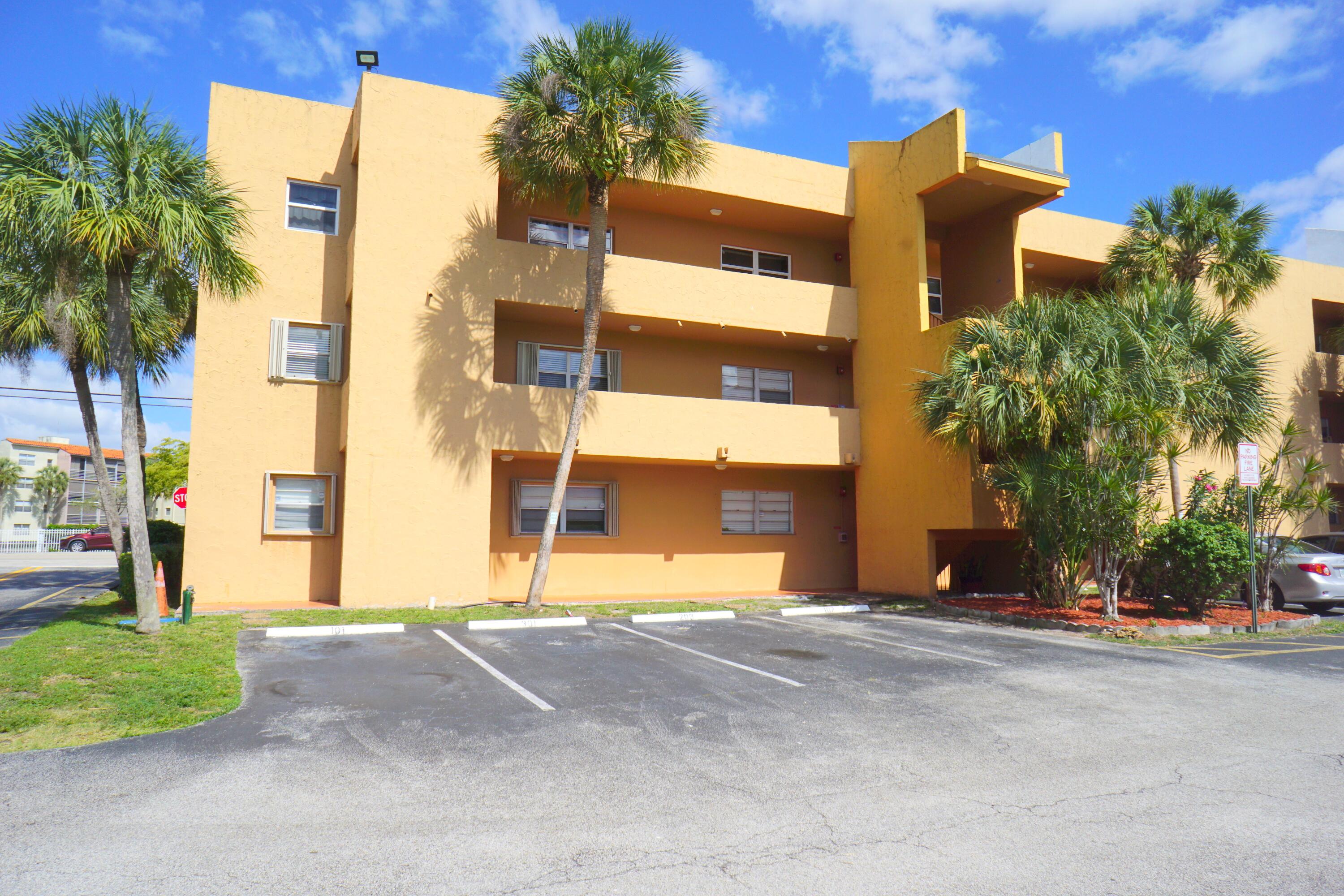 2BR – Condominium at 1891 SW 81st Avenue #202