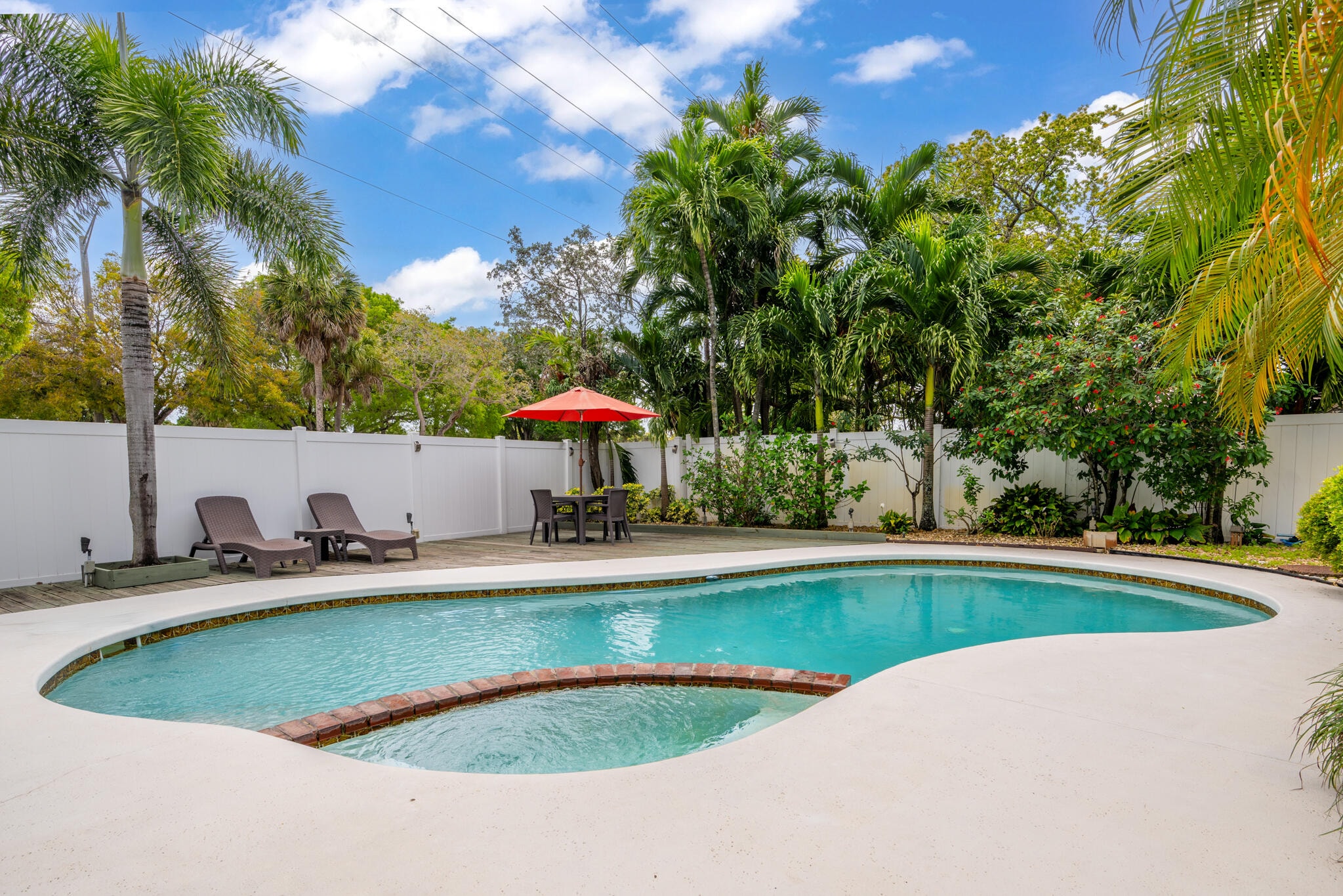 5BR – SingleFamilyResidence at 6890 NW 31st Way