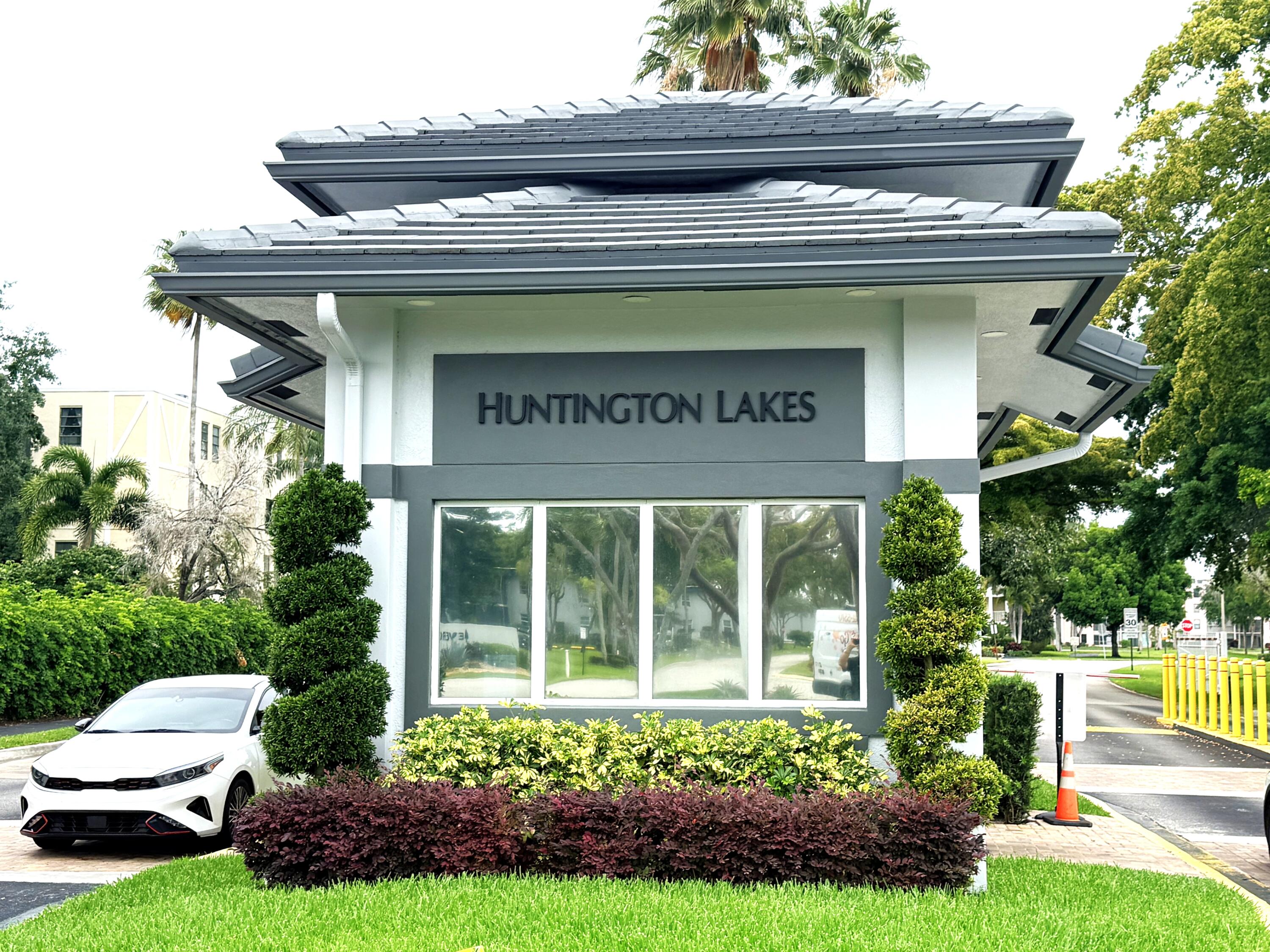 2BR – Condominium at 7076 Huntington Lane #608