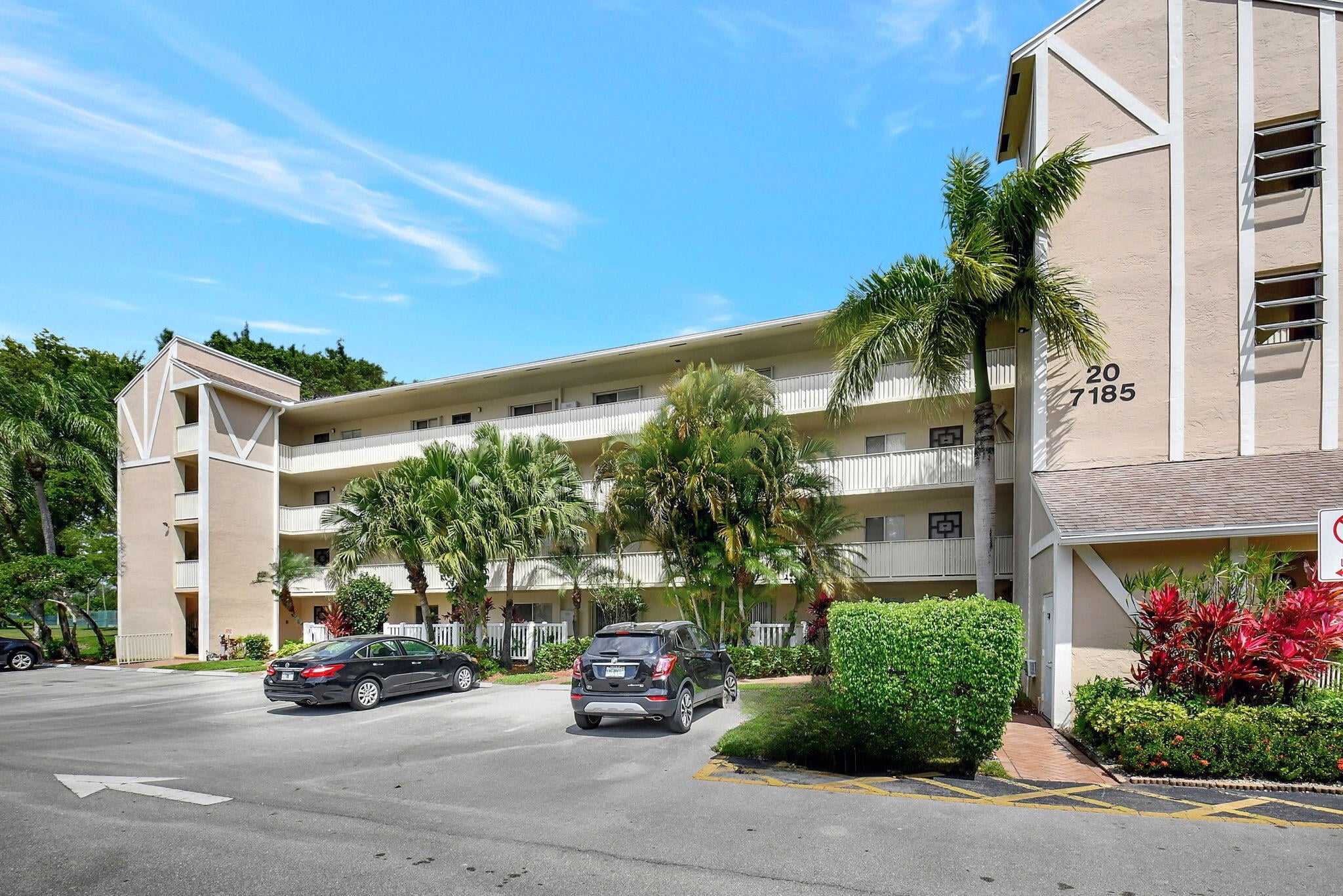 2BR – Condominium at 7185 Huntington Lane #301