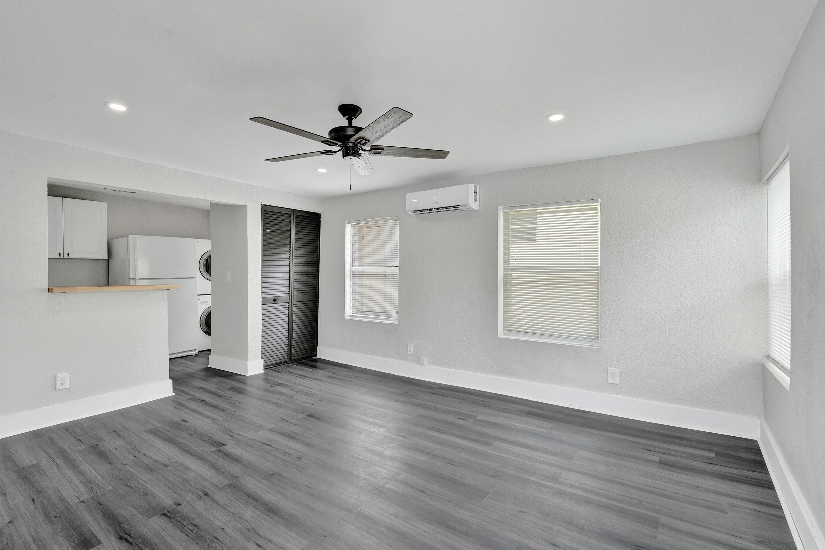 1BR – Apartment at 234 NE 14th Avenue #2