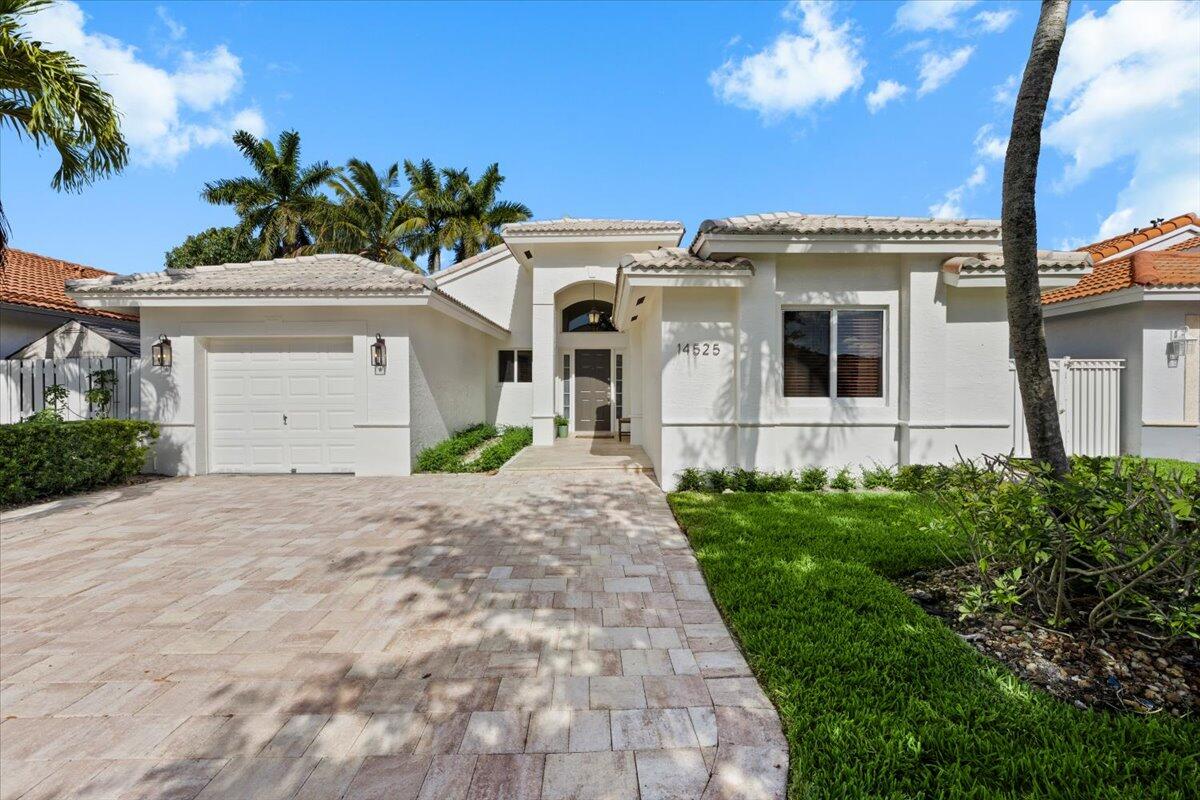 3BR – SingleFamilyResidence at 14525 NW 88th Avenue