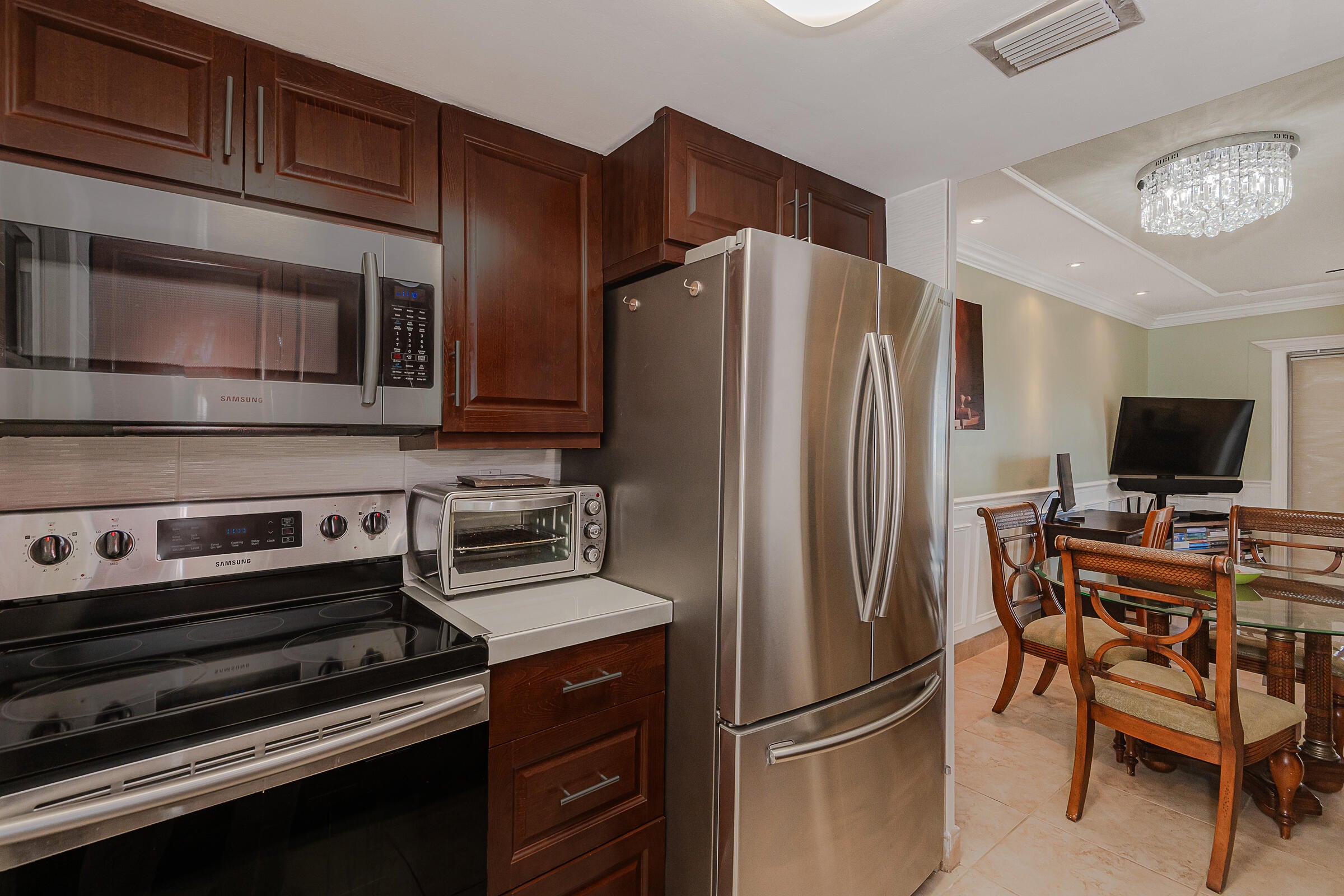 1BR – RES at 2076 S Ocean Drive #207