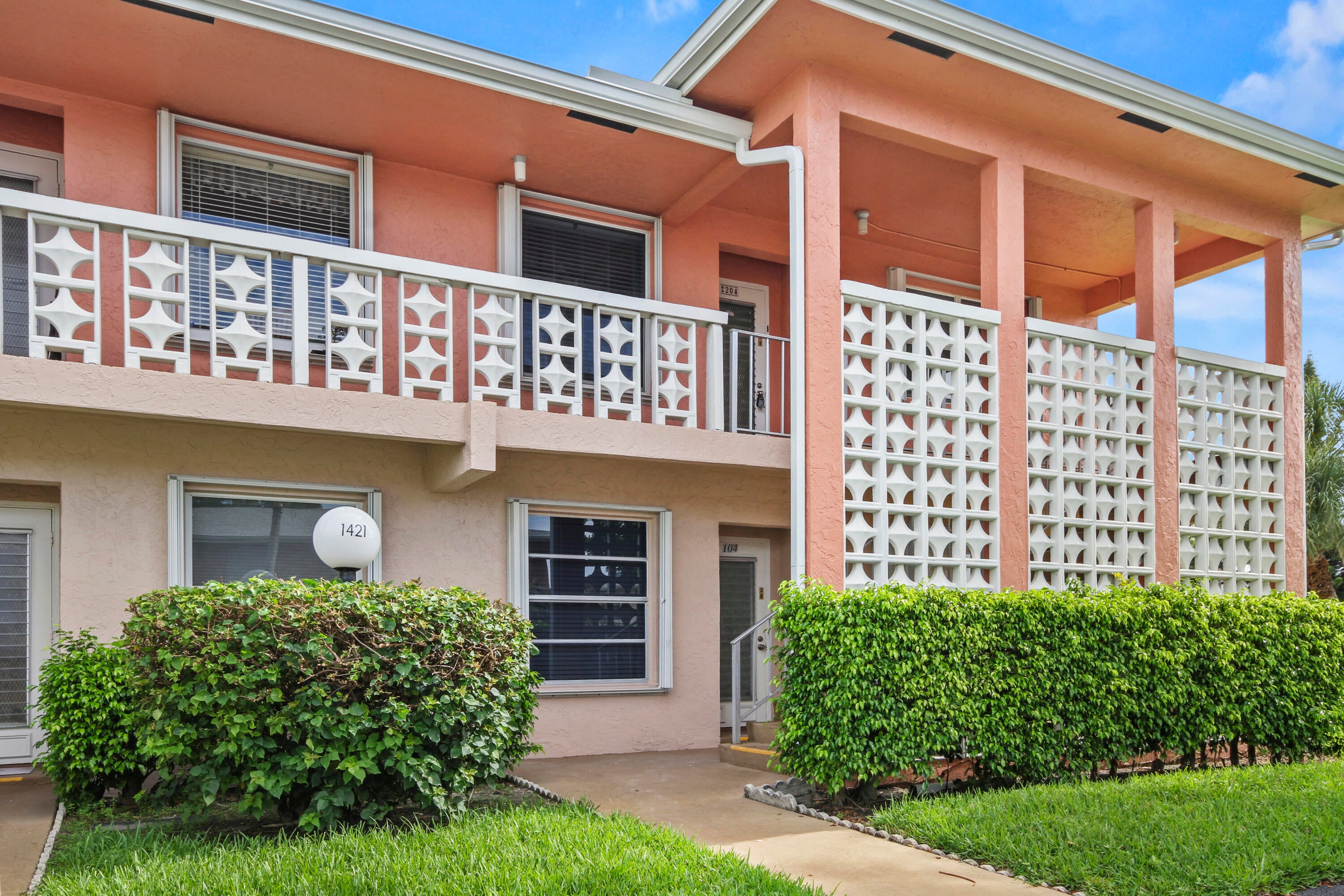 2BR – Condominium at 1421 NW 20th Avenue #204