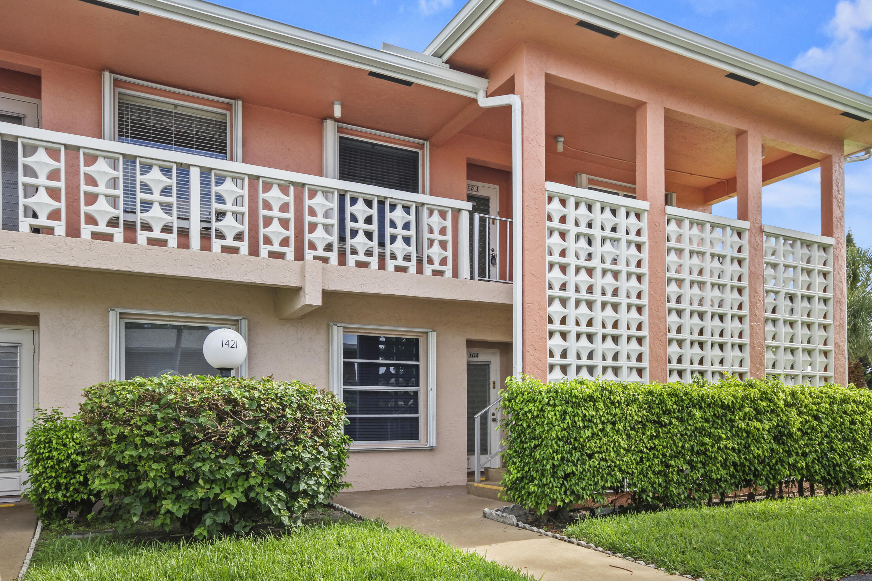 2BR – Condominium at 1421 NW 20th Avenue #204
