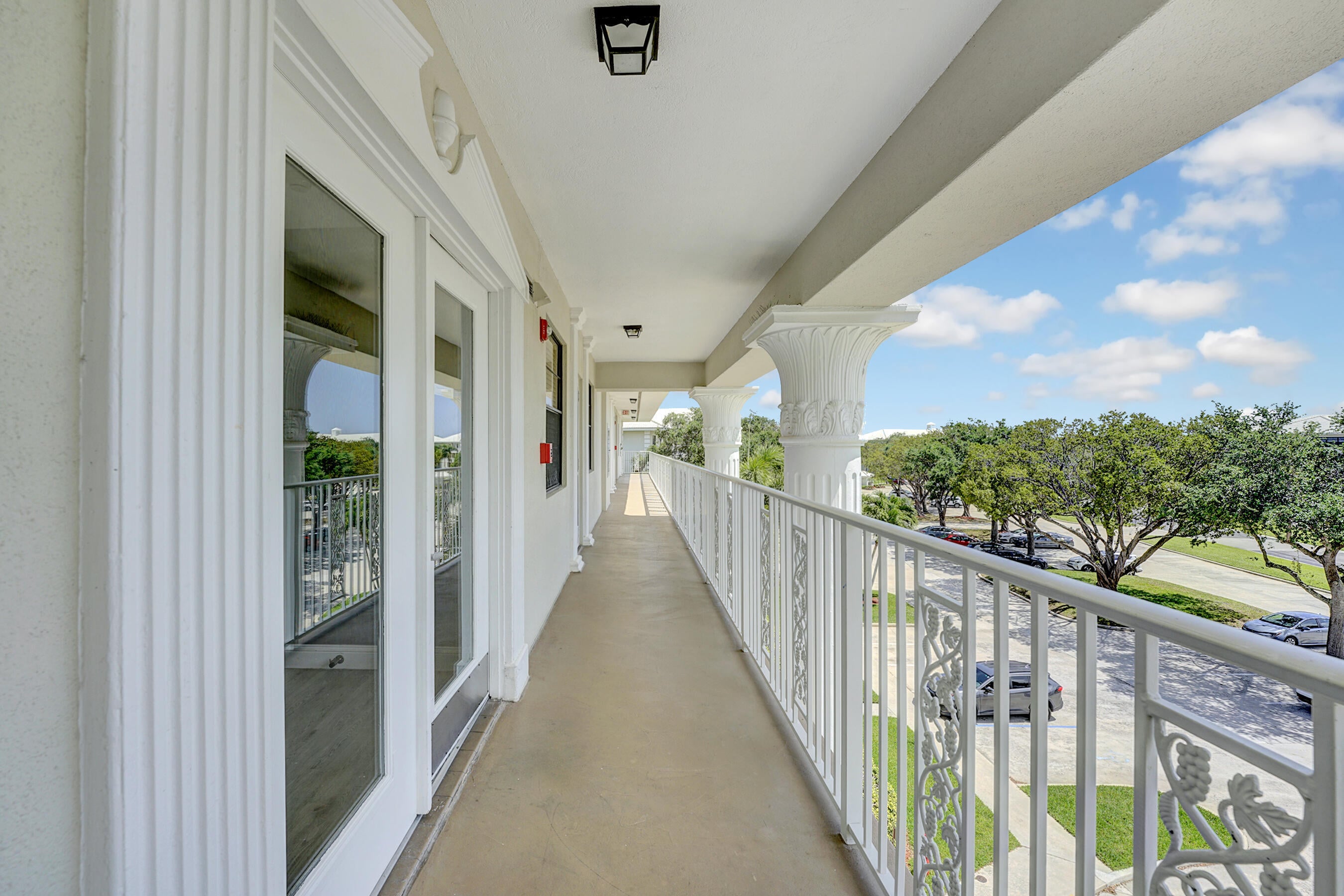 2BR – Condominium at 6097 Balboa Circle #406