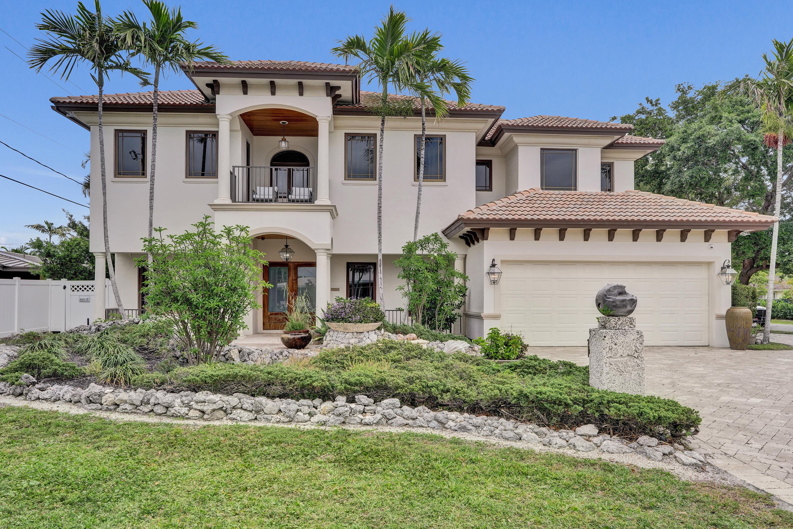 5BR – SingleFamilyResidence at 4700 NE 29th Avenue