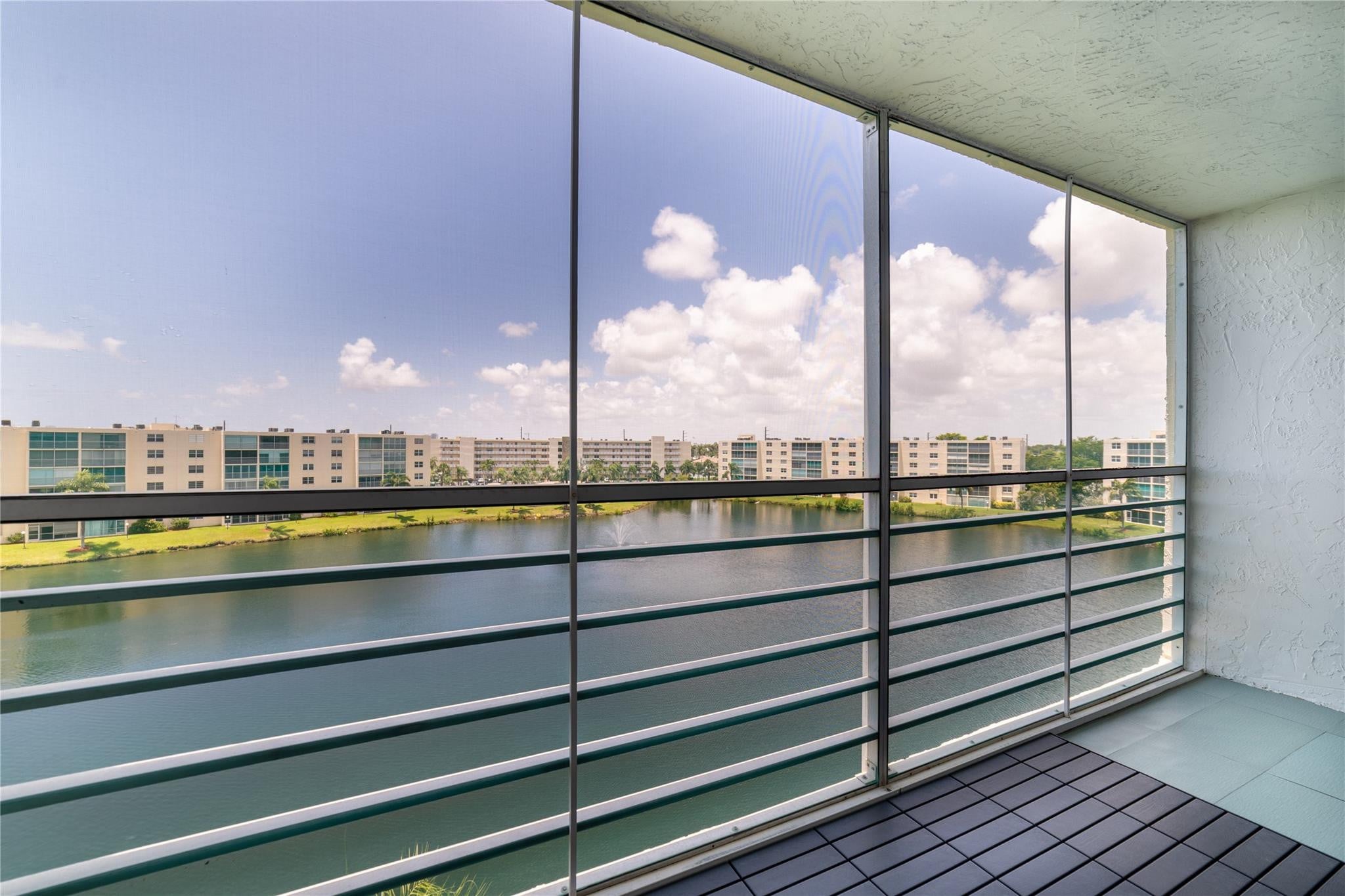 2BR – Condominium at 111 SE 3rd Avenue #606