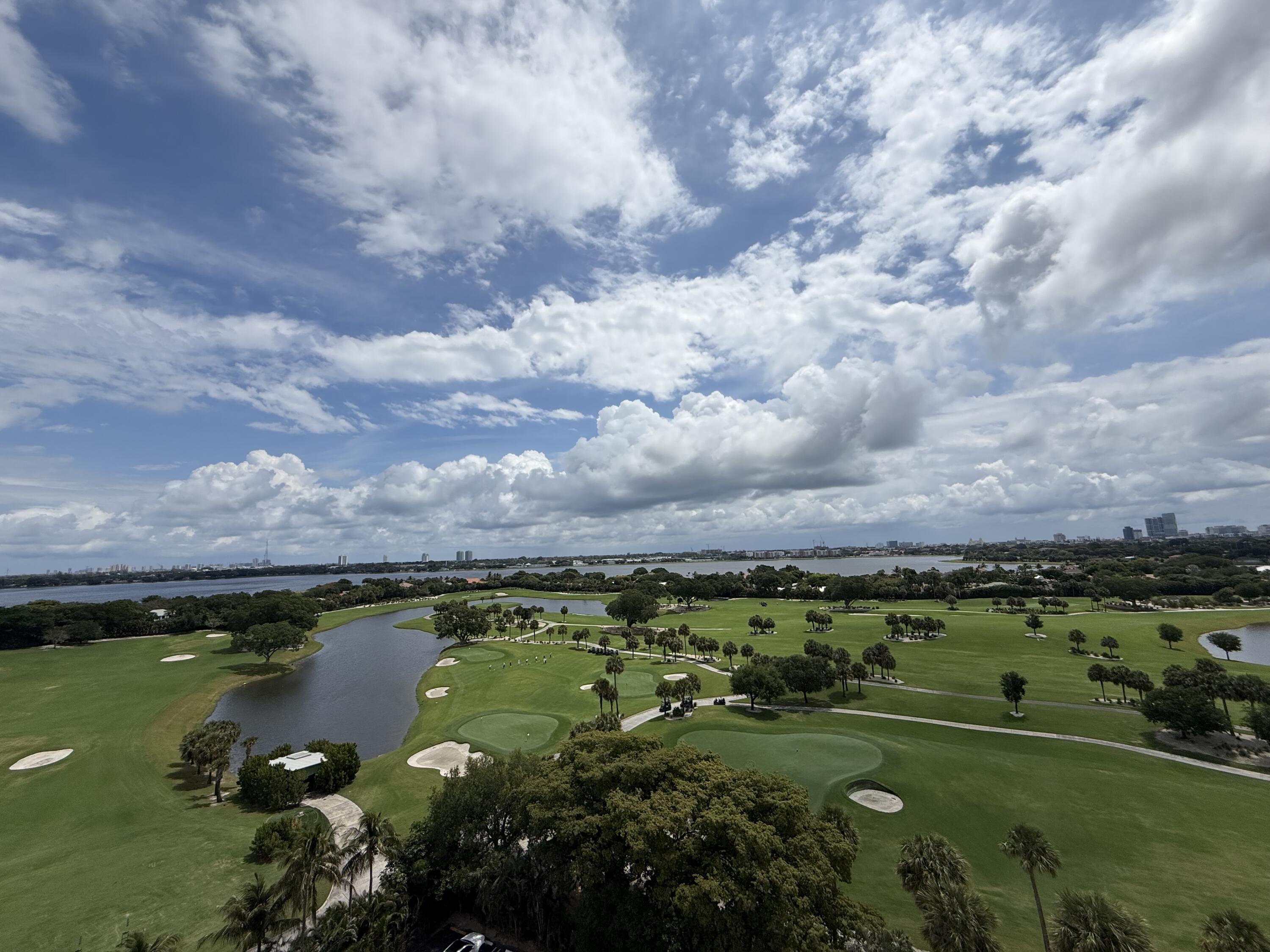 3BR – Condominium at 2000 Presidential Way #1204
