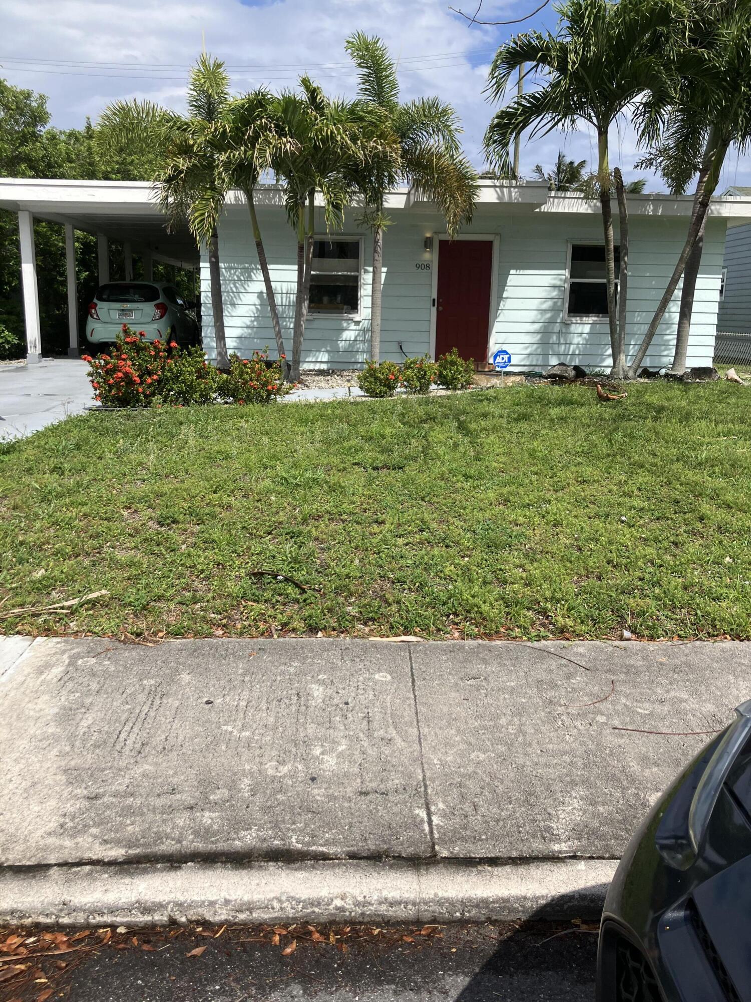 2BR – SingleFamilyResidence at 908 S K Street
