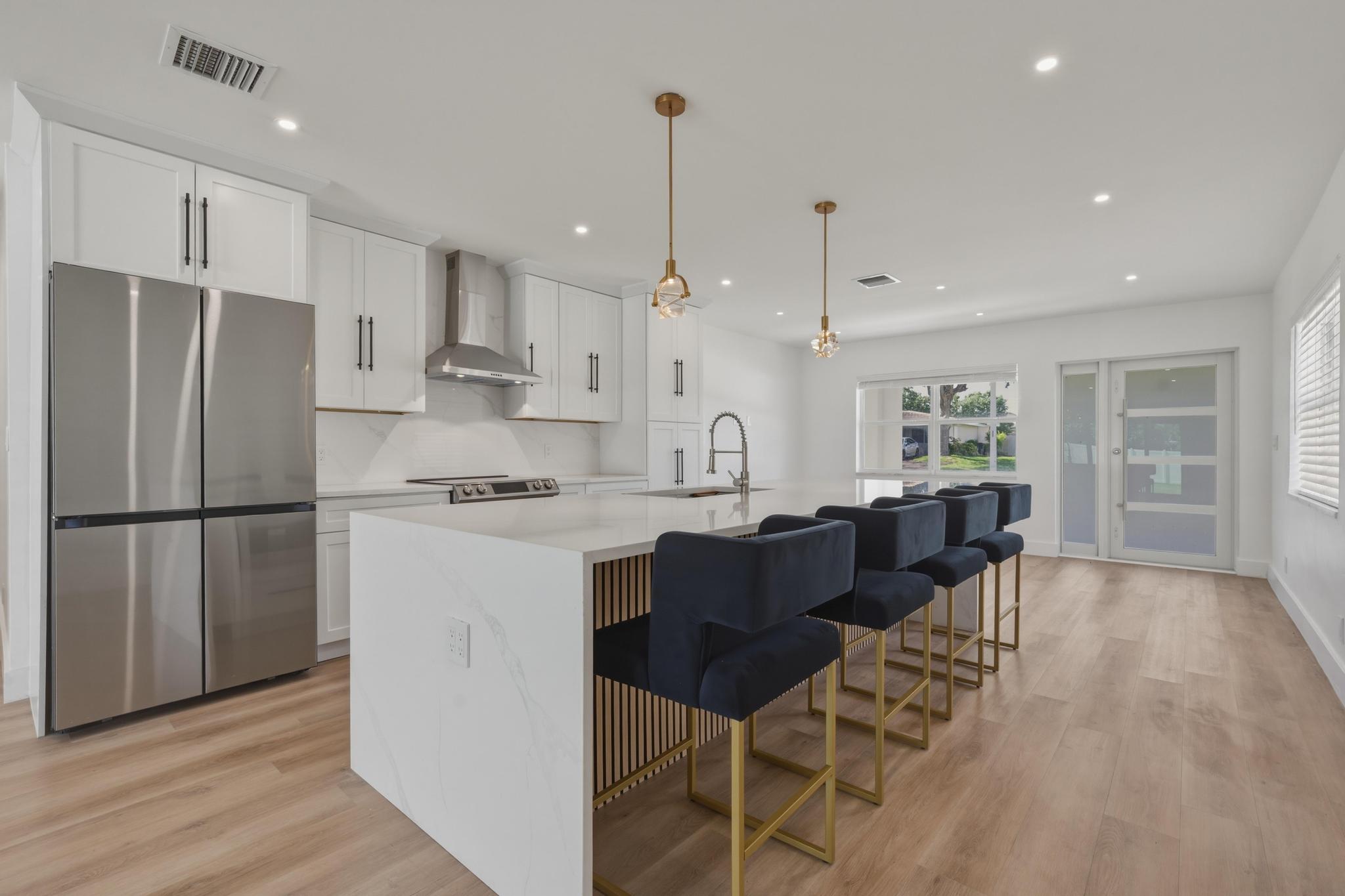 3BR – SingleFamilyResidence at 461 SW 1st Street #461