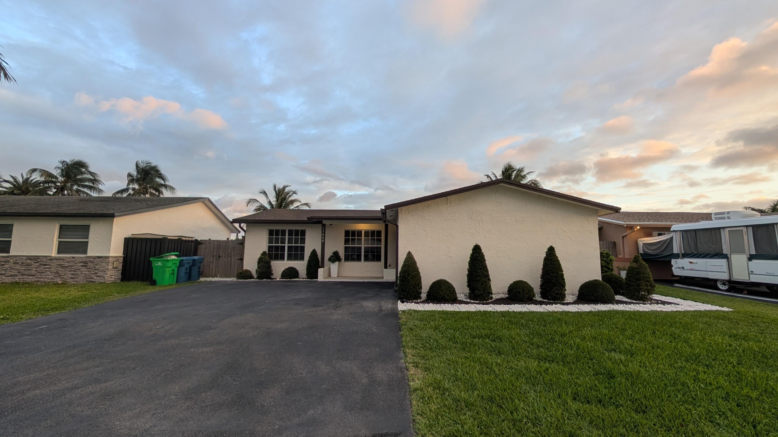 4BR – SingleFamilyResidence at 11640 NW 32nd Manor