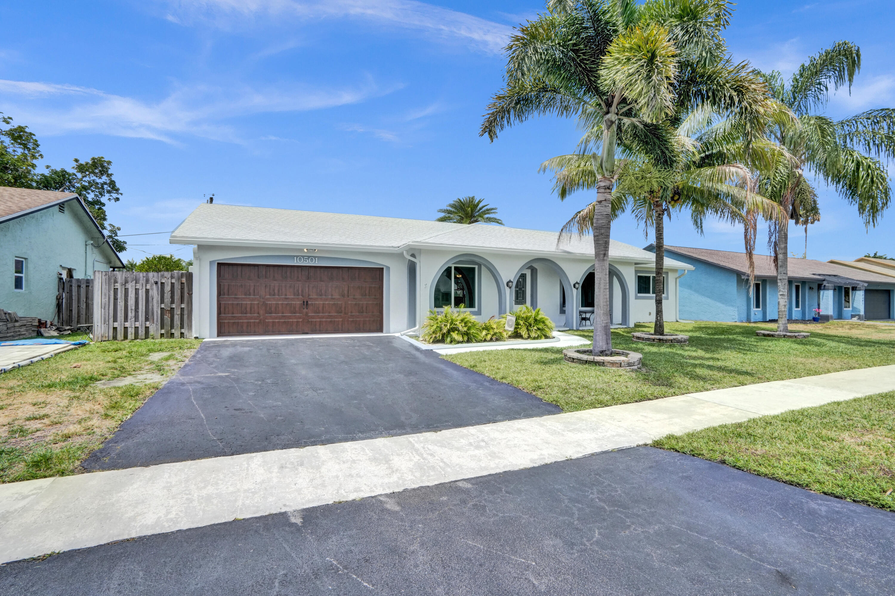 4BR – SingleFamilyResidence at 10501 NW 20th Court