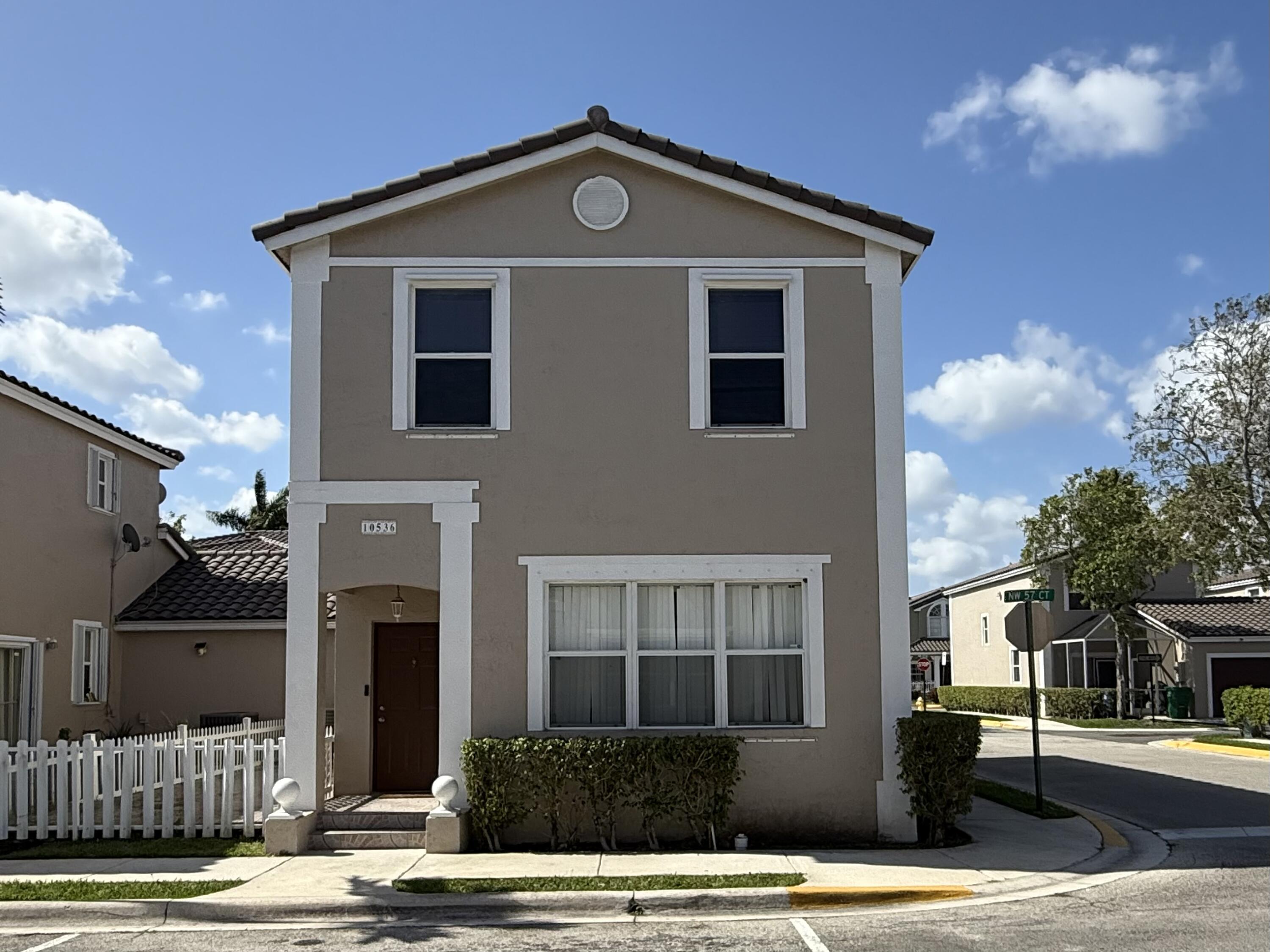 3BR – Townhouse at 10536 NW 57th Court #10536