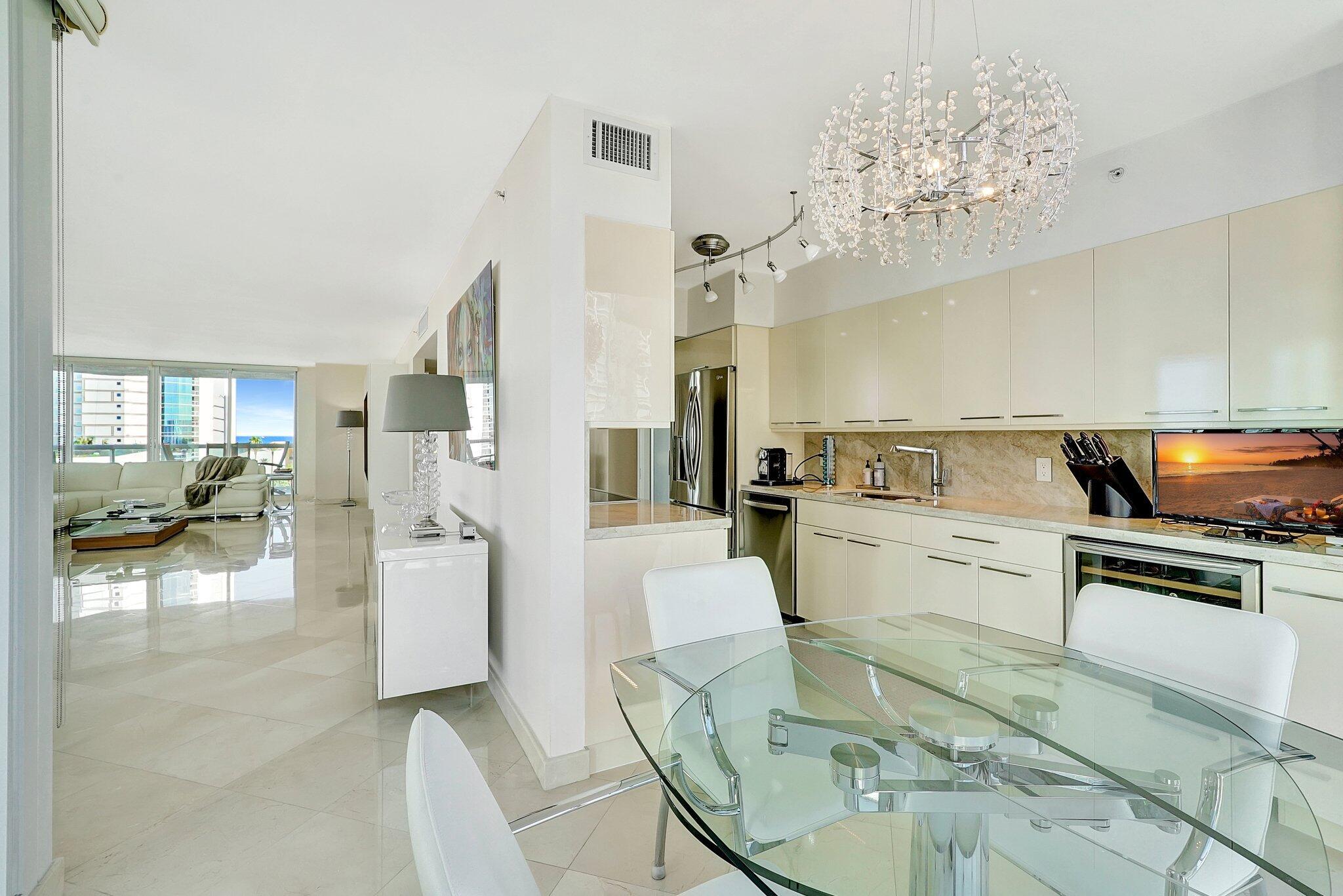 3BR – Condominium at 16400 Collins Avenue #641