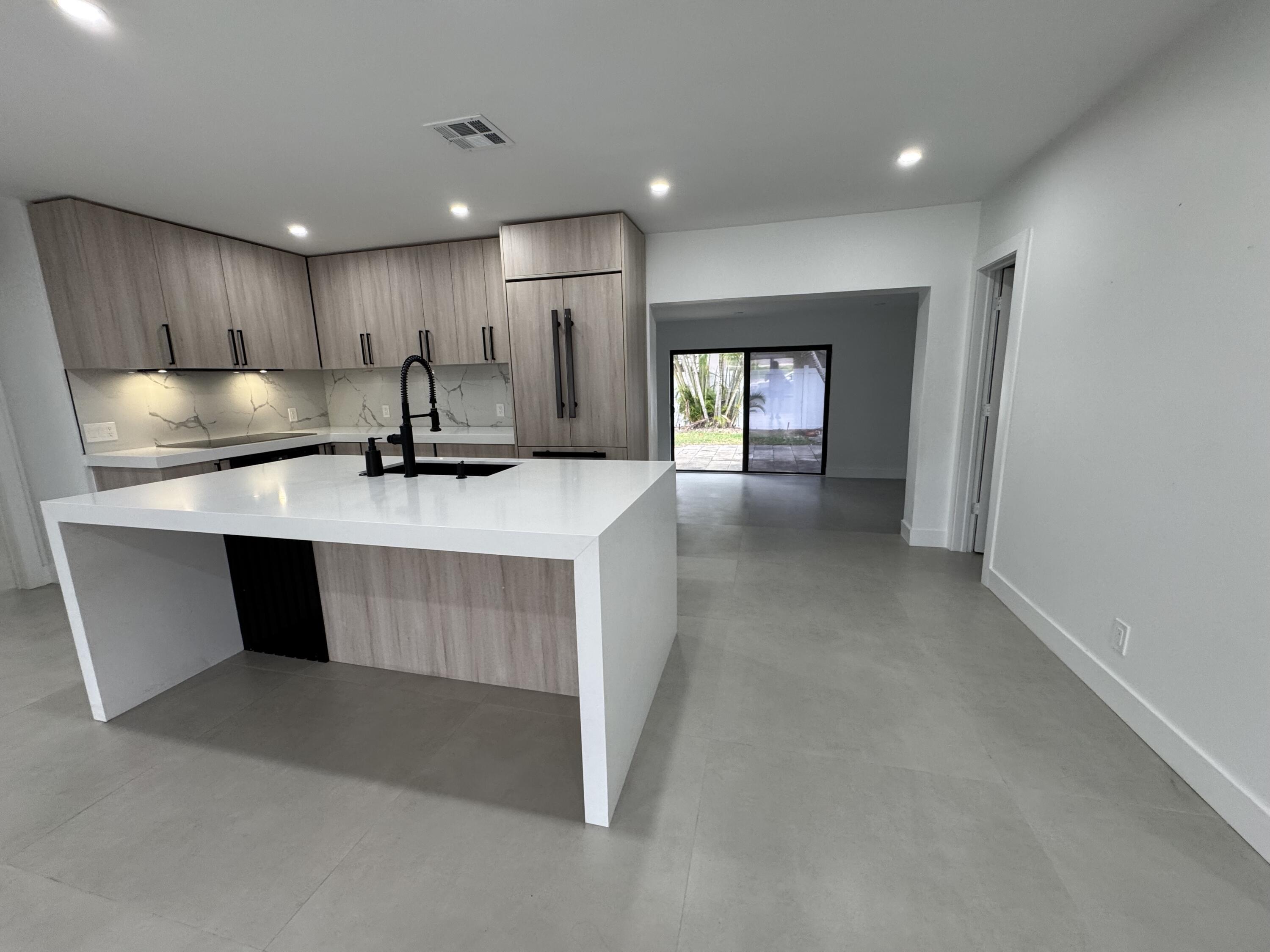4BR – SingleFamilyResidence at 1133 SW 11th Street