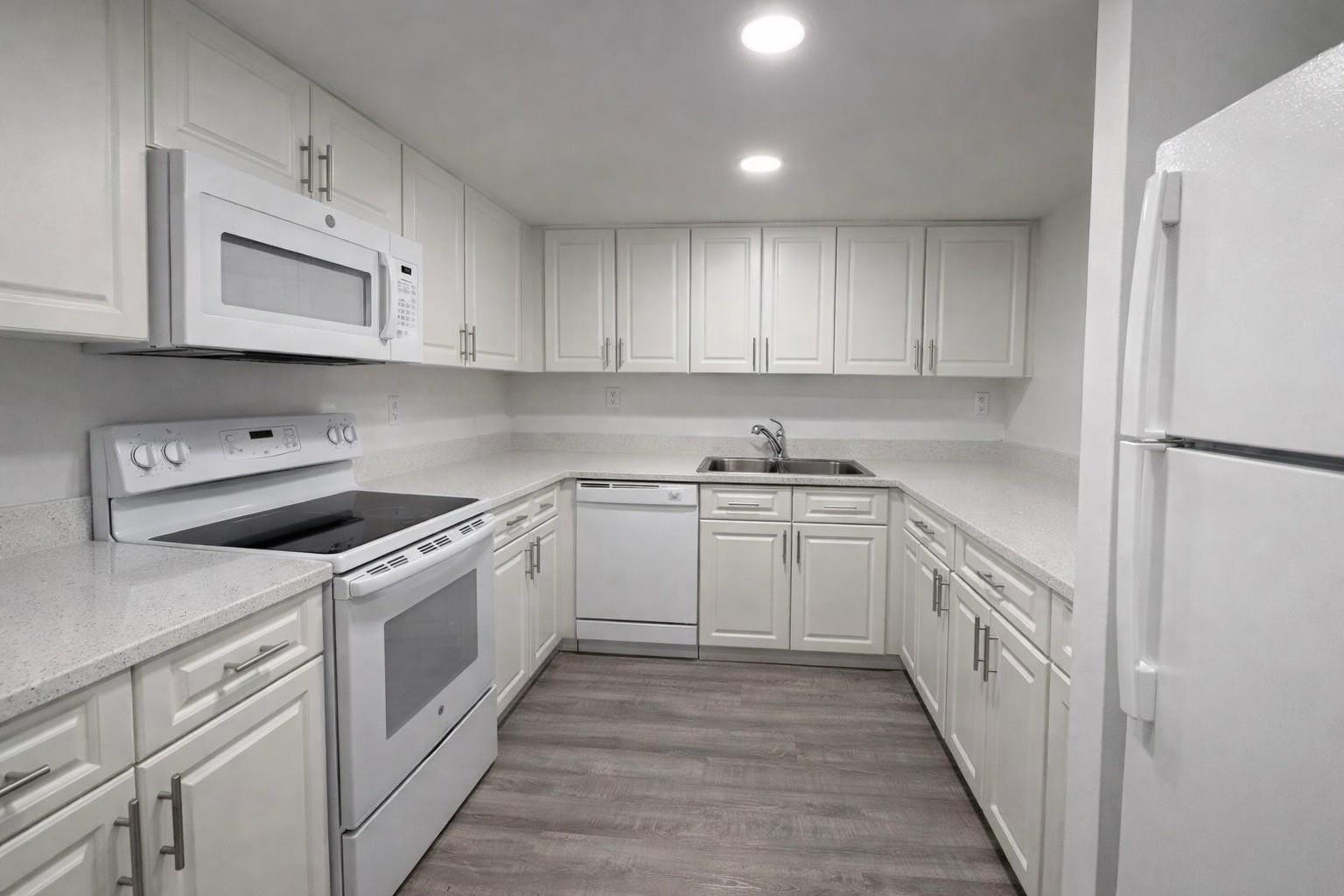 1BR – Apartment at 17350 NW 68th Avenue #300-404