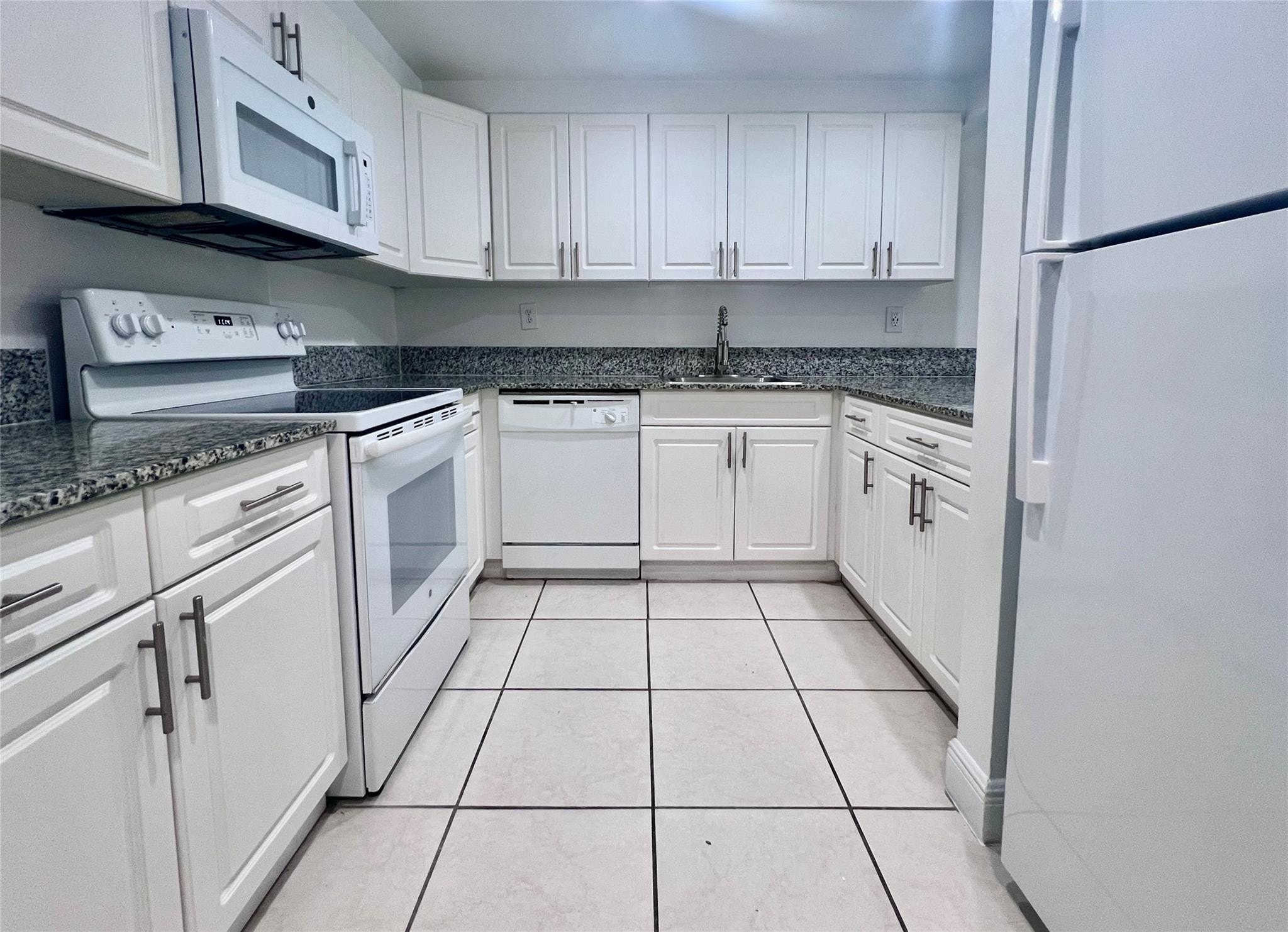 2BR – Apartment at 17350 NW 68th Avenue #300-419