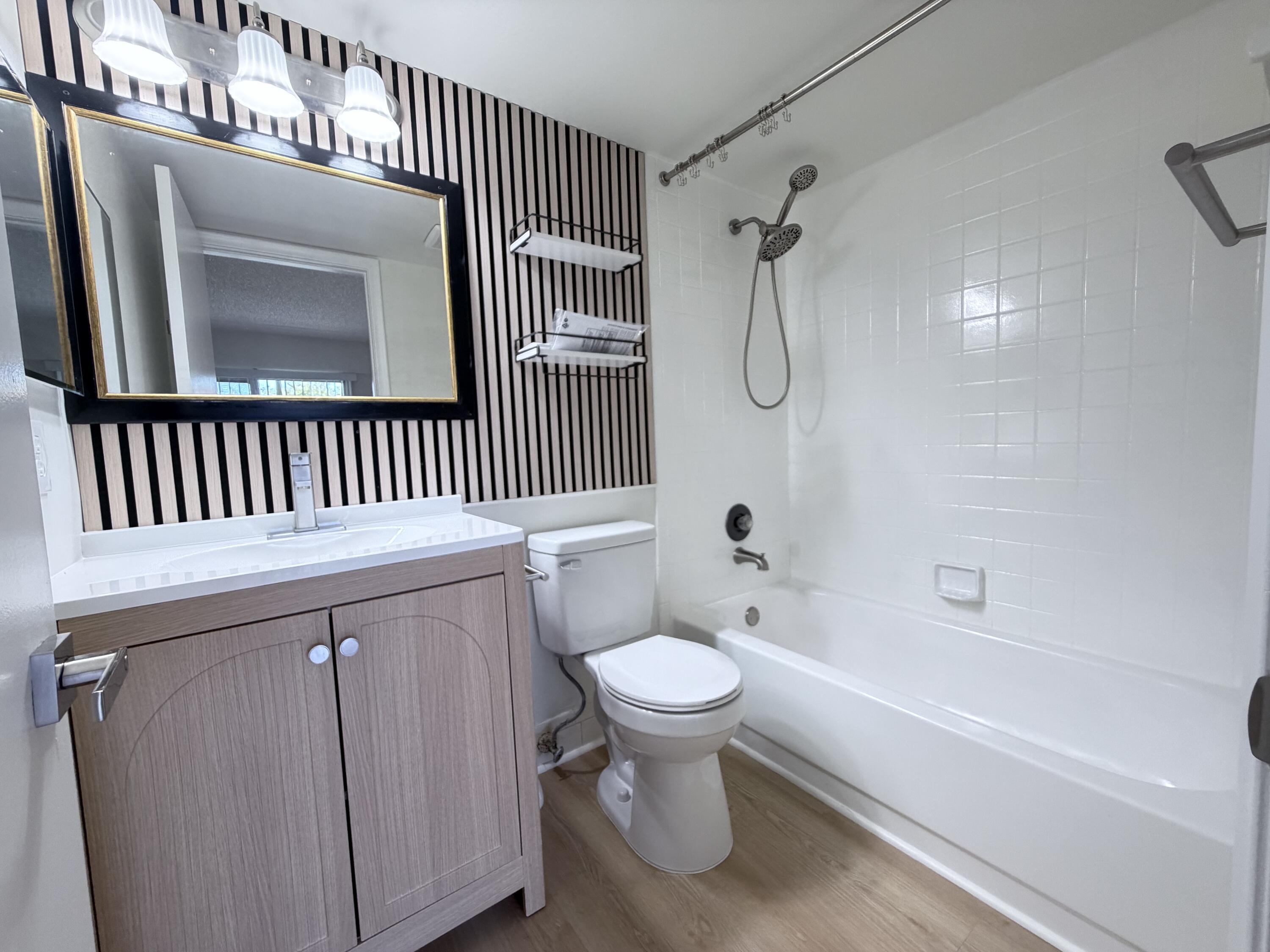 1BR – Condominium at 100 SW 132nd Way #303k
