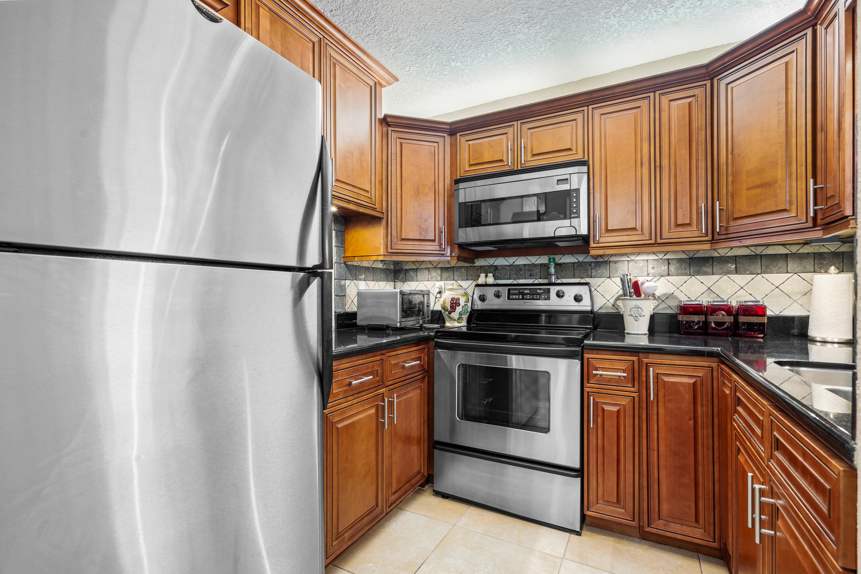 1BR – Condominium at 400 NE 20th Street
