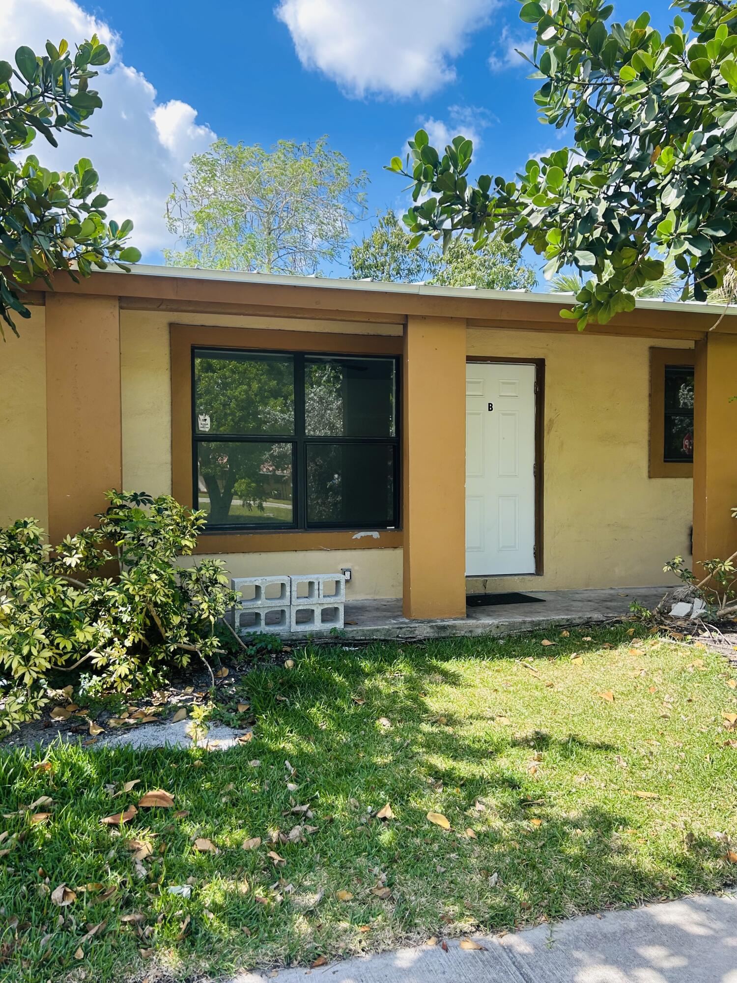 3BR – Apartment at 844 NW 3rd Avenue #B
