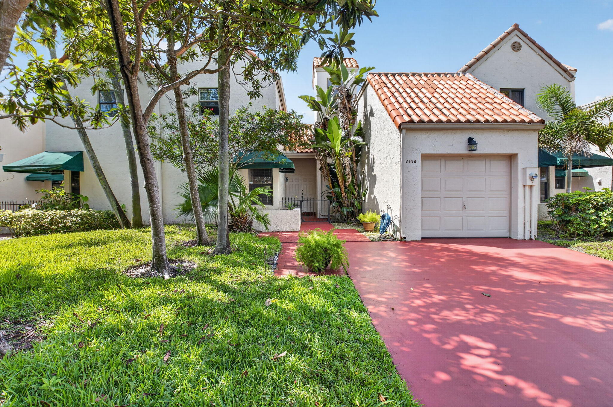 3BR – Townhouse at 6130 Vía Tierra